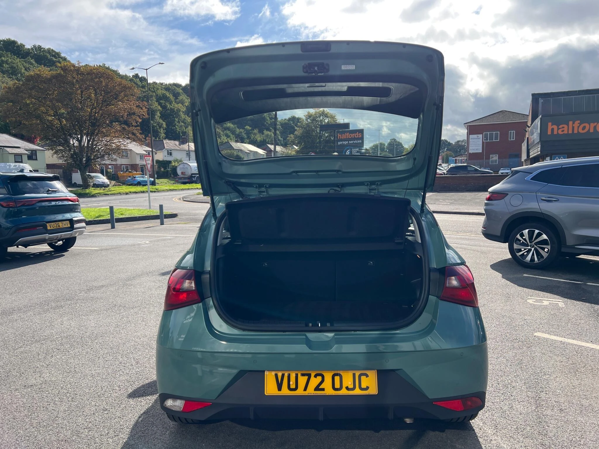 Vehicle image 38