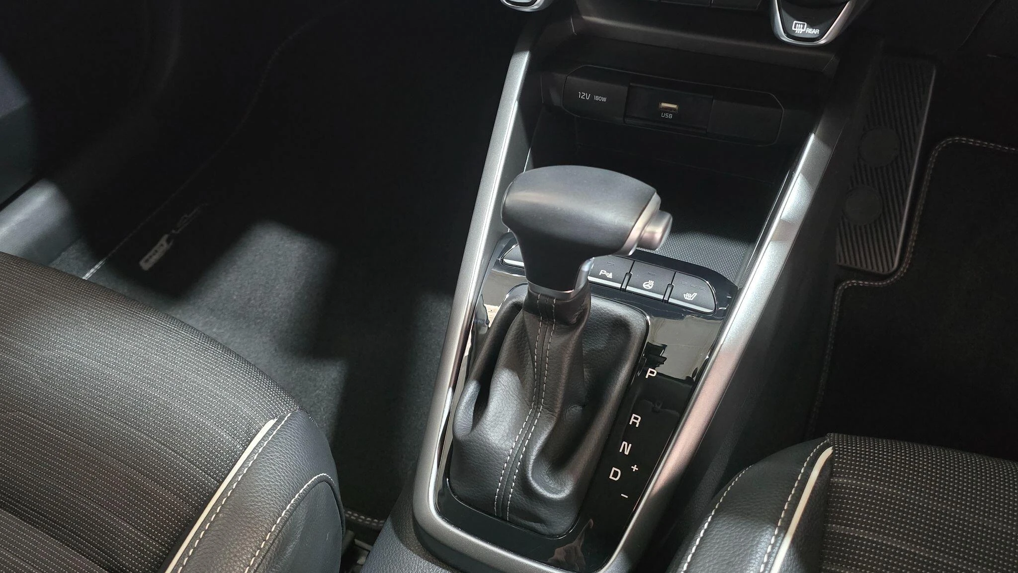 Vehicle image 16