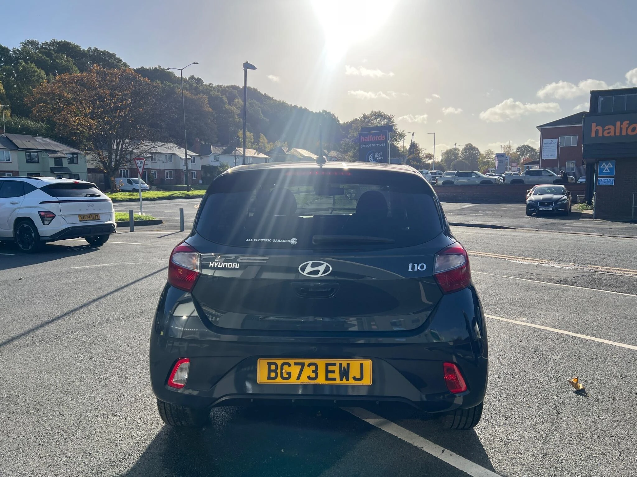 Vehicle image 12