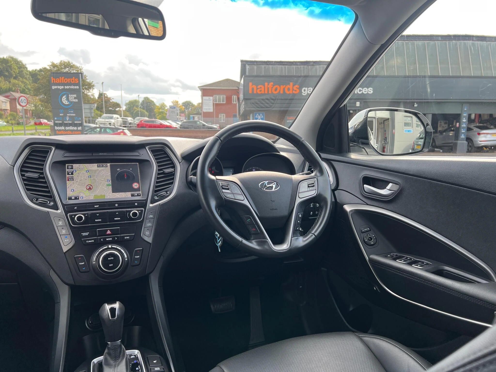 Vehicle image 15