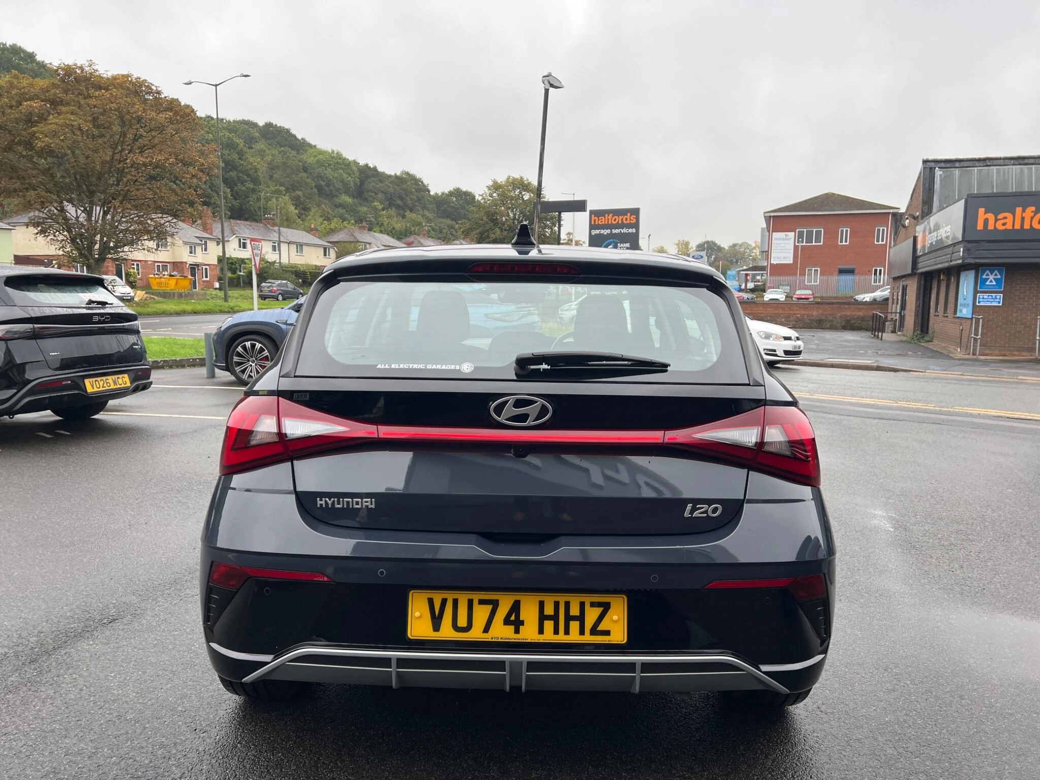 Vehicle image 9