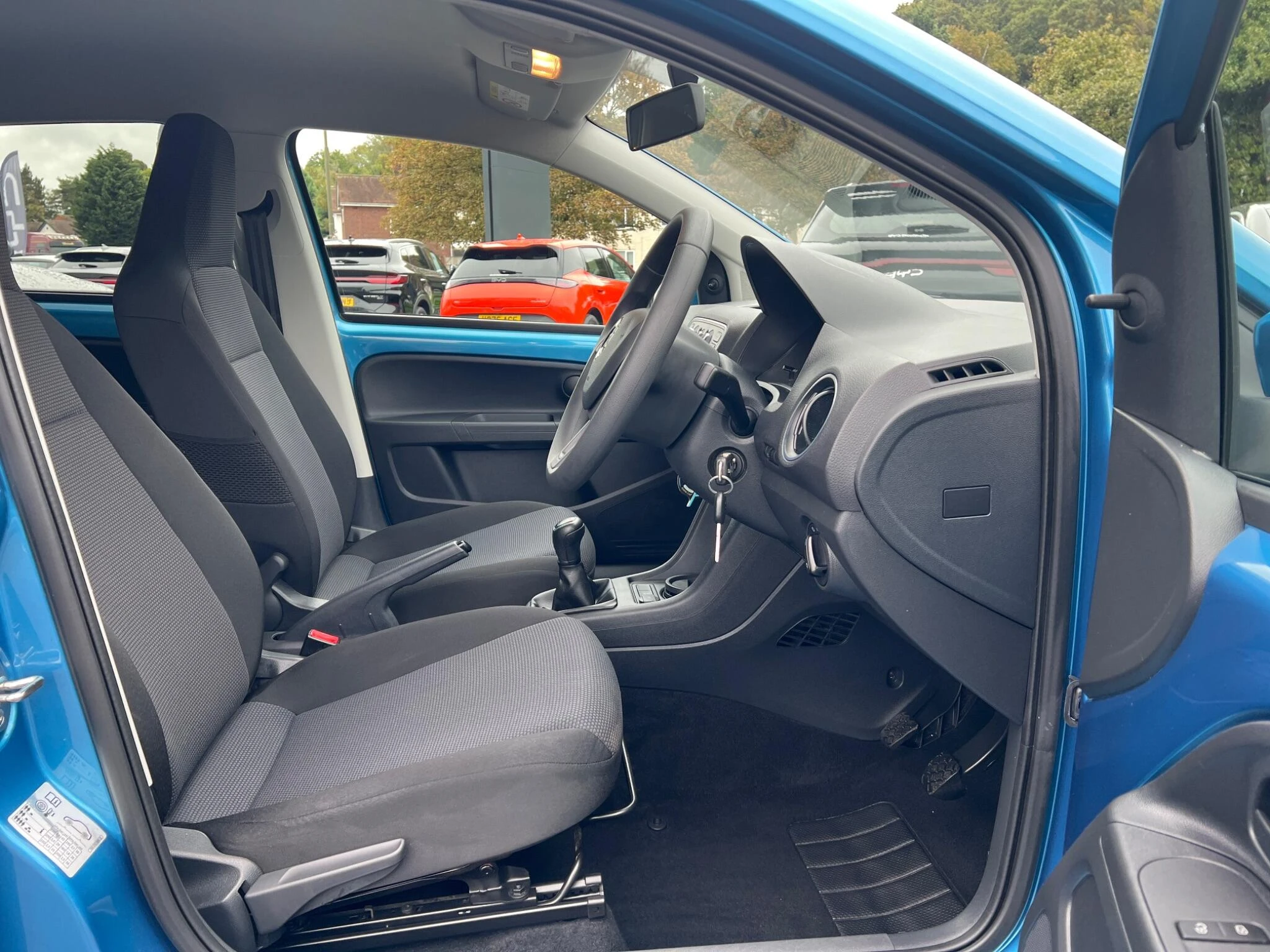 Vehicle image 25