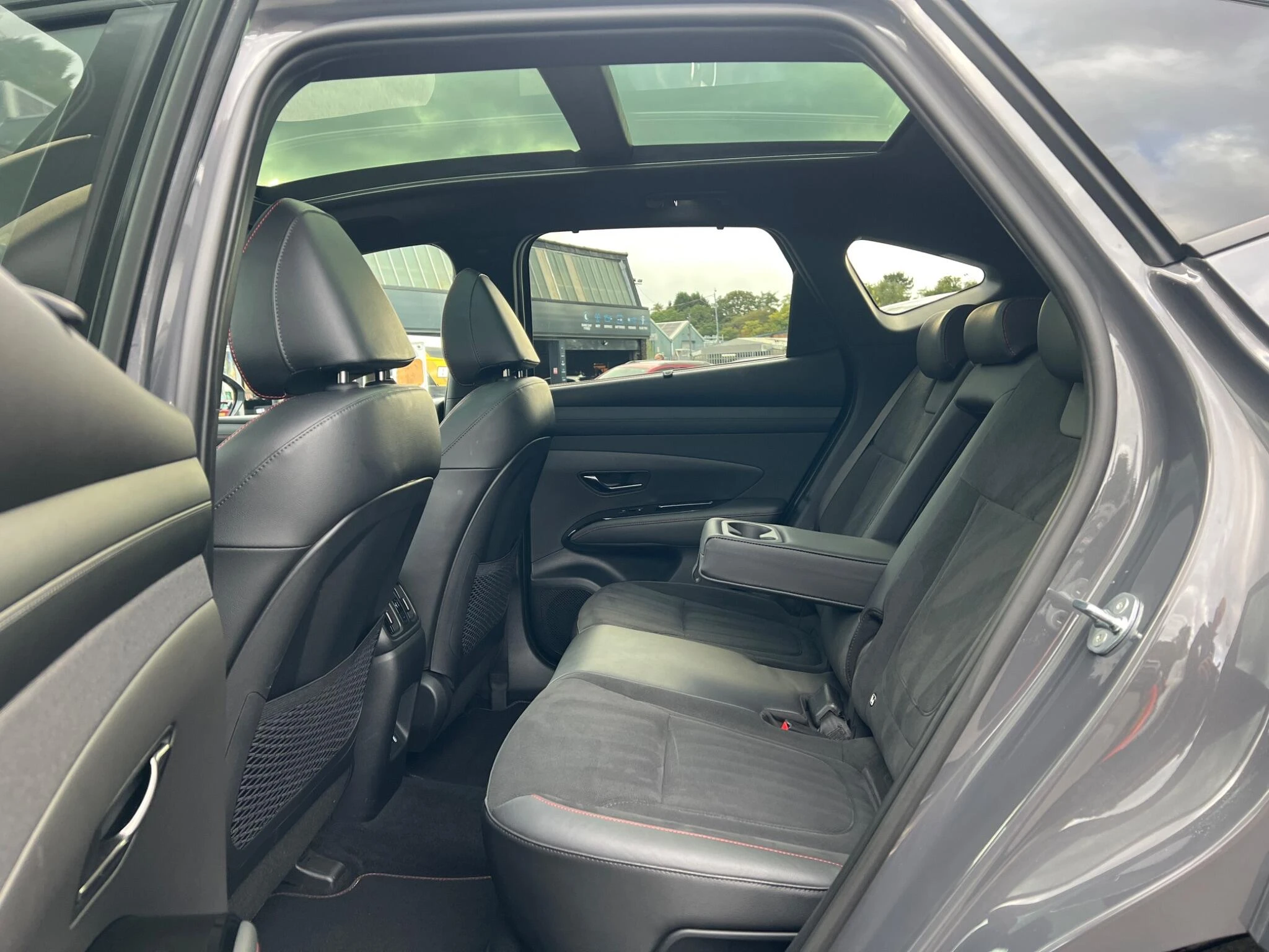 Vehicle image 21