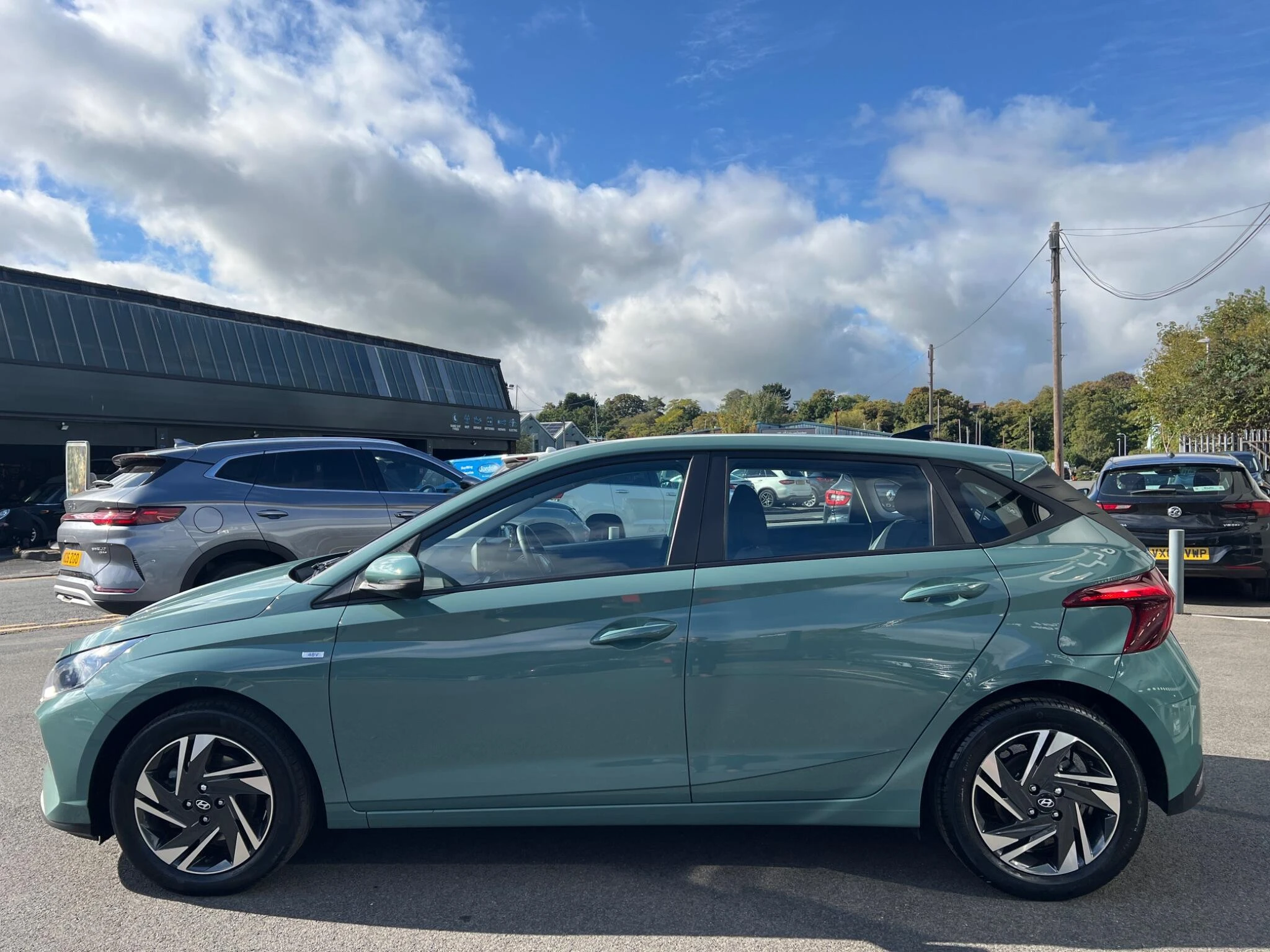 Vehicle image 9