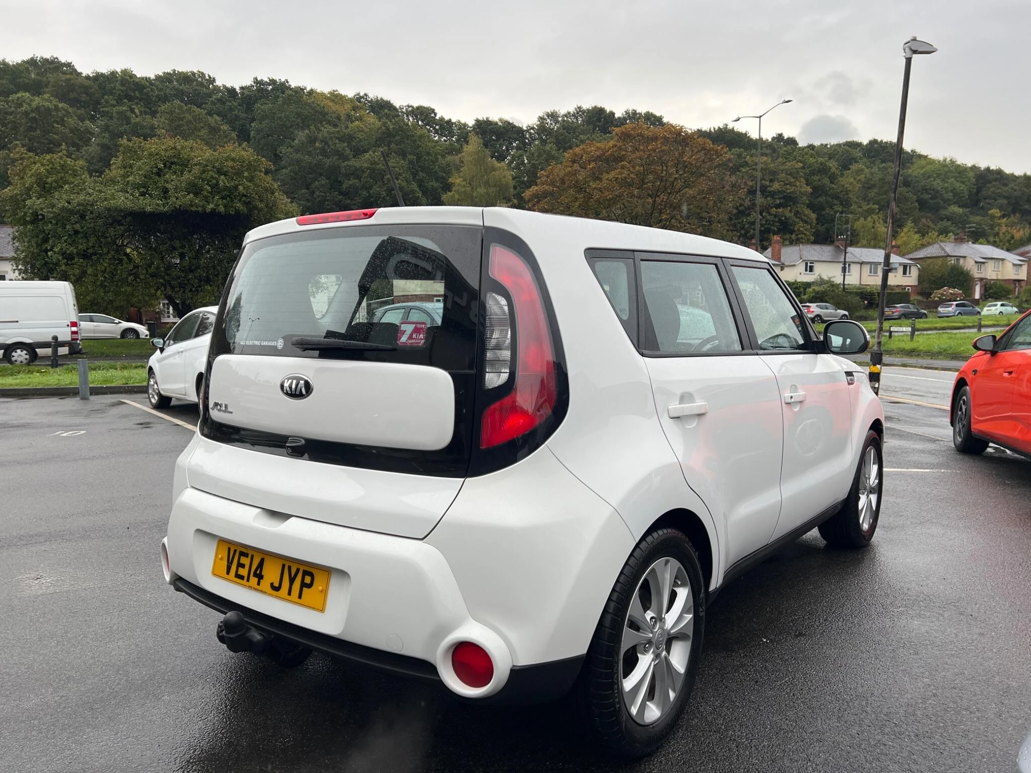 Vehicle image 14