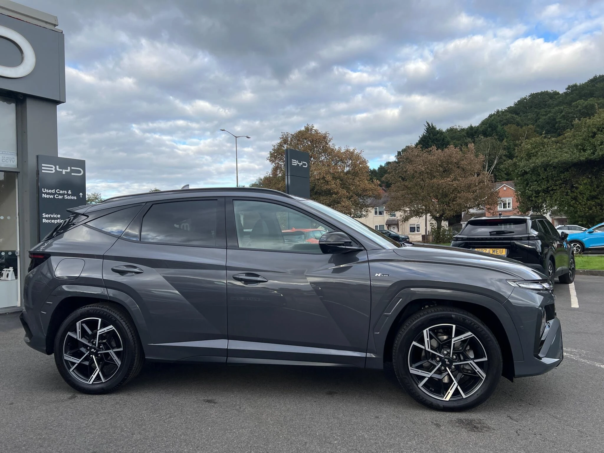 Vehicle image 13