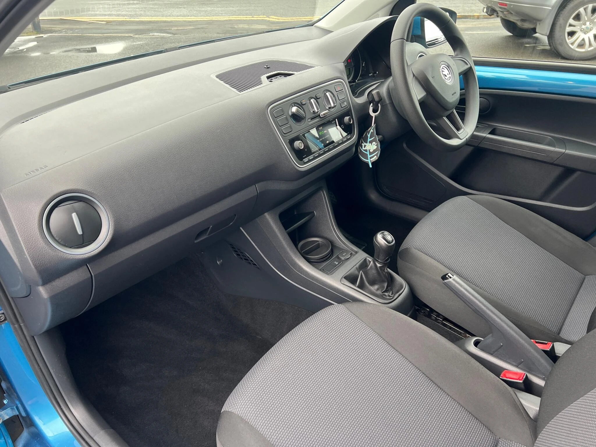Vehicle image 20