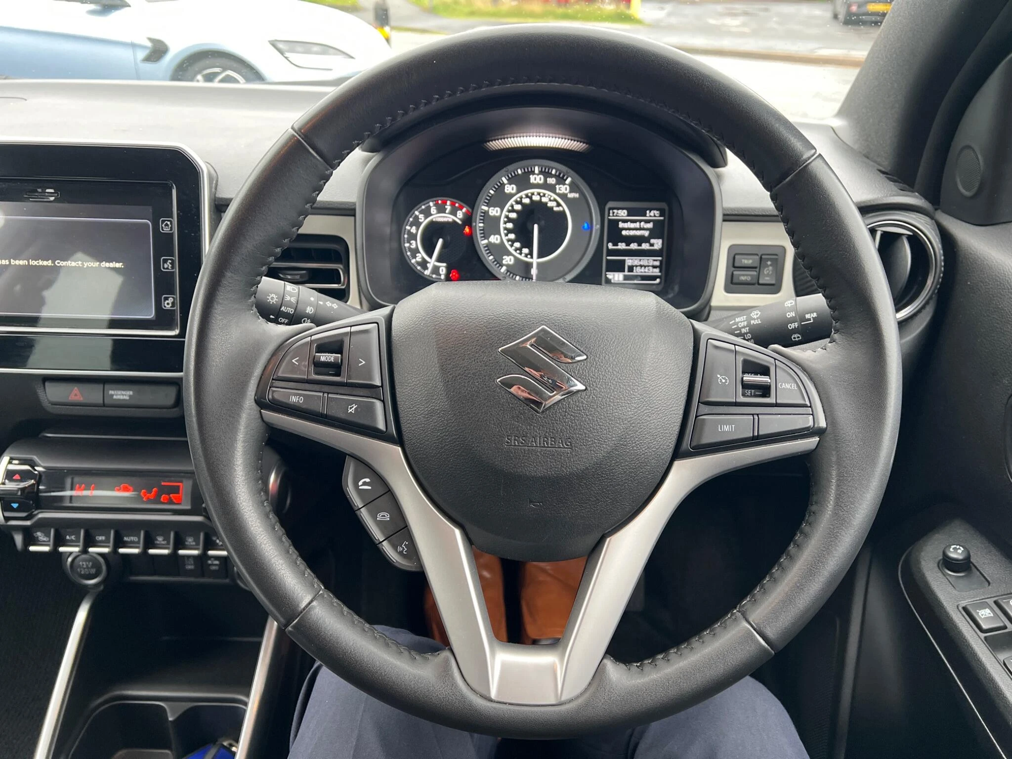 Vehicle image 29