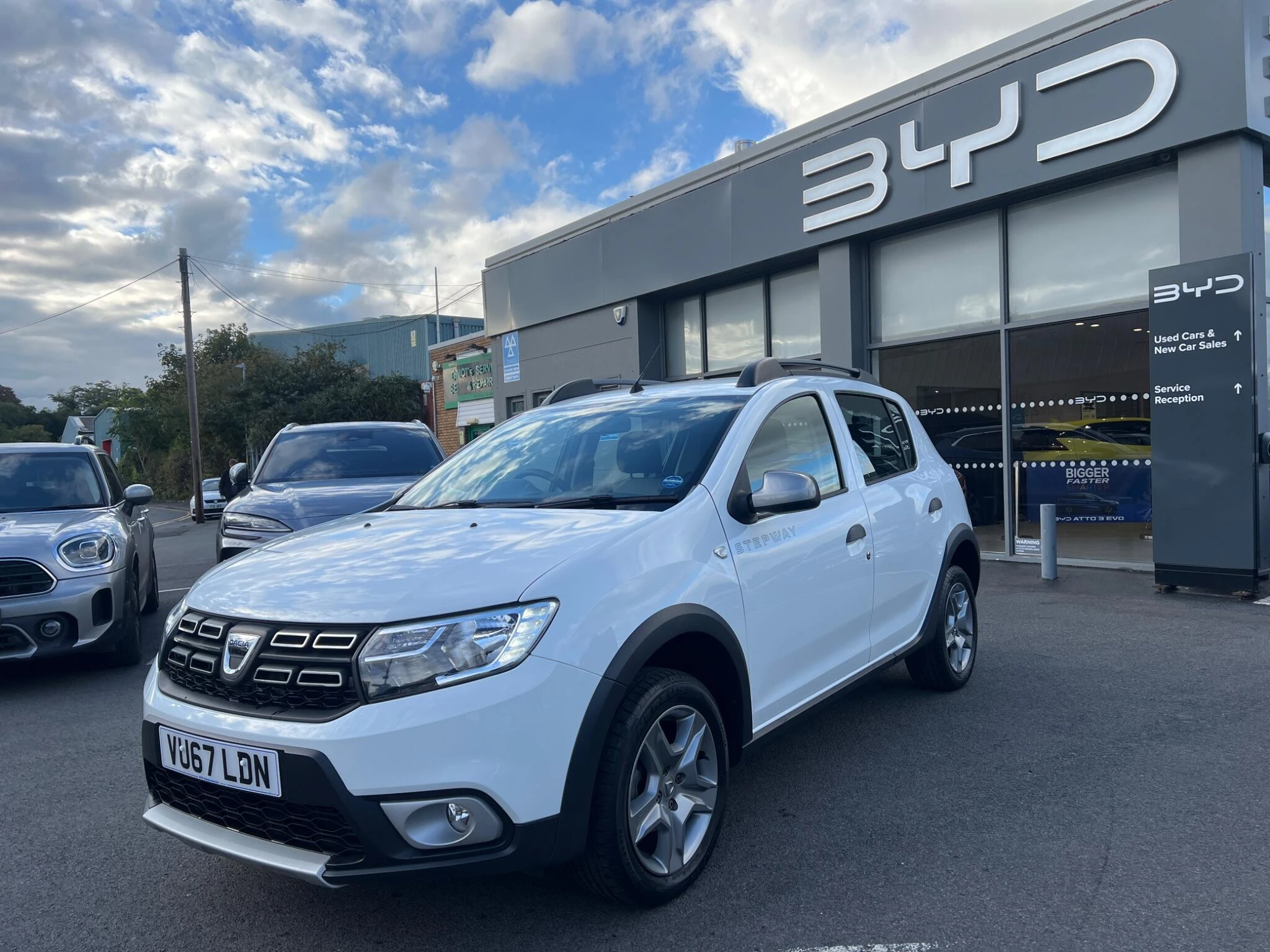 Vehicle image 8