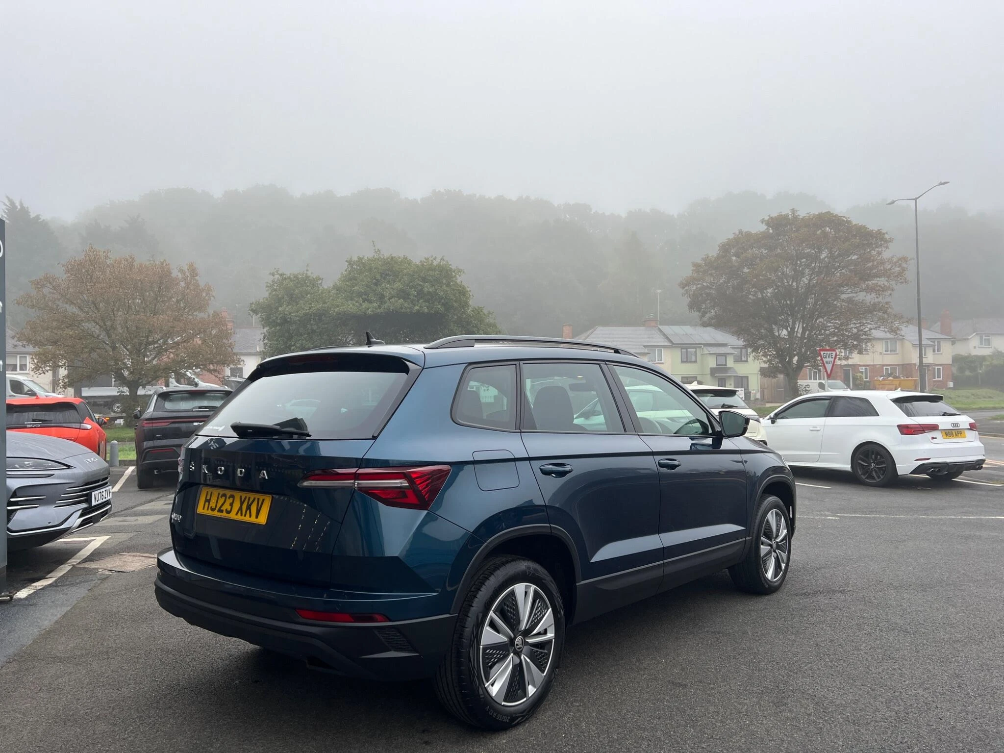 Vehicle image 15