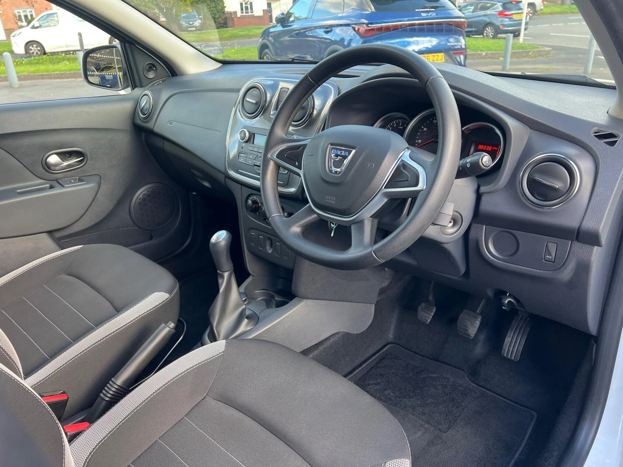 Vehicle image 20