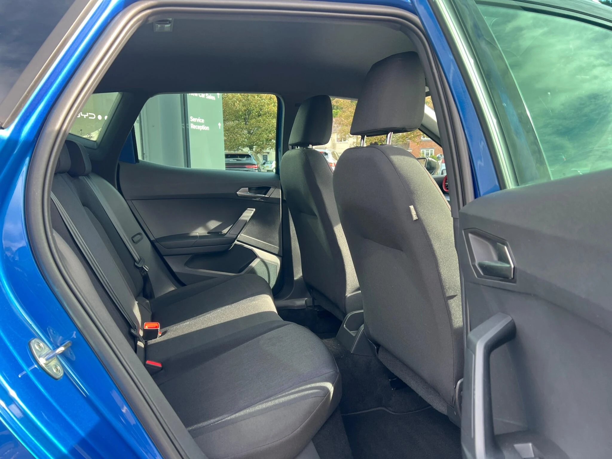 Vehicle image 25