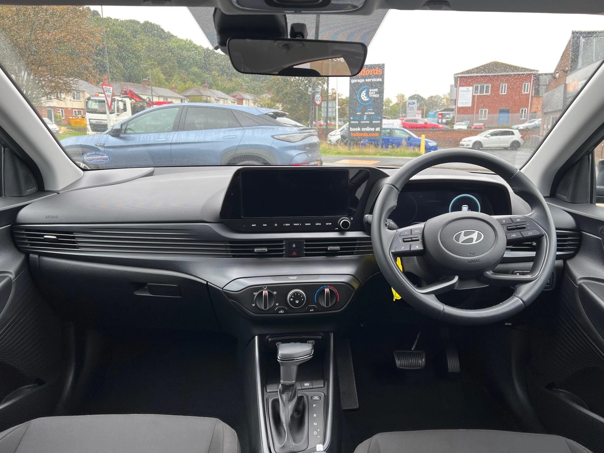 Vehicle image 18