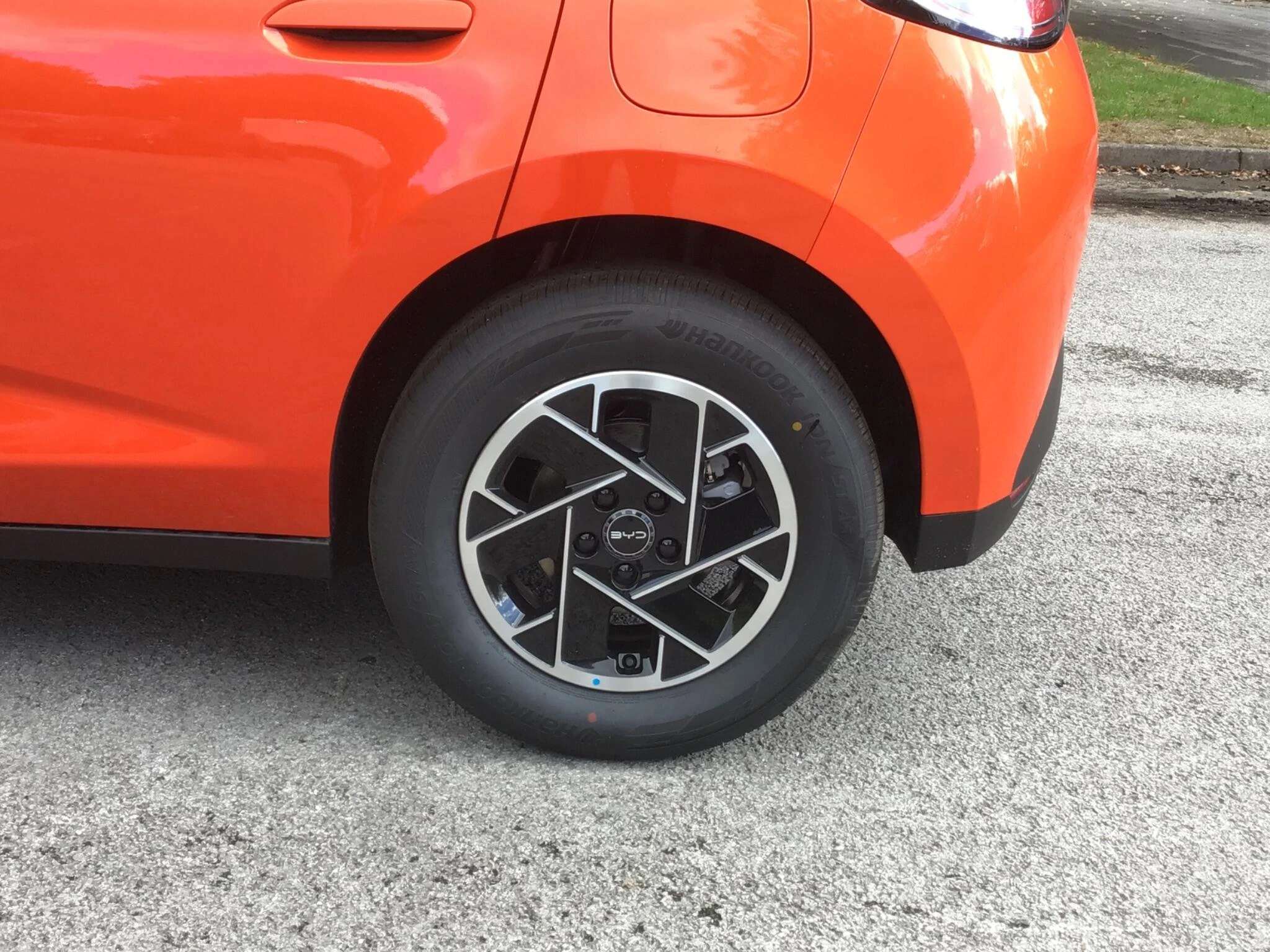 Vehicle image 13