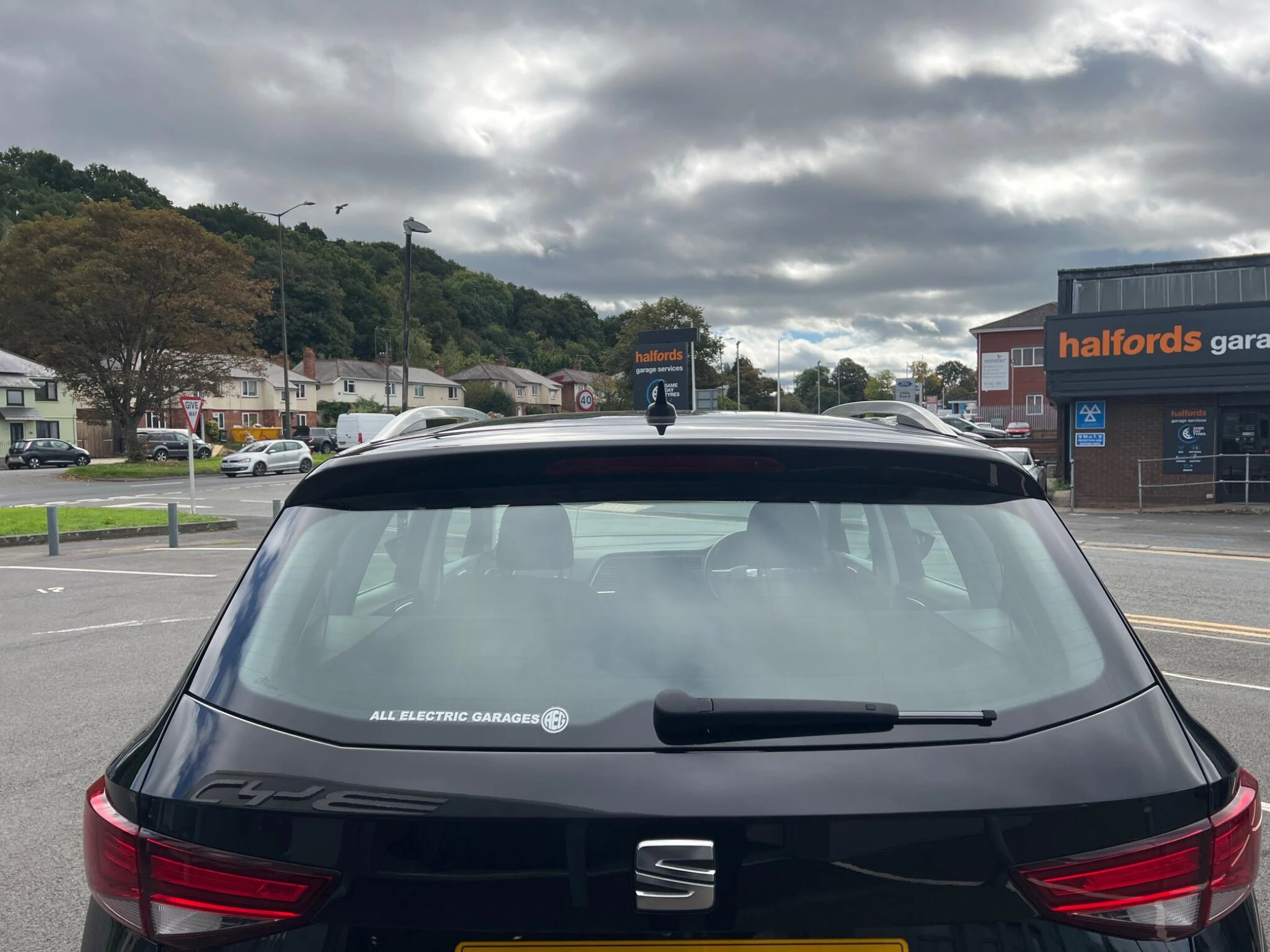 Vehicle image 25