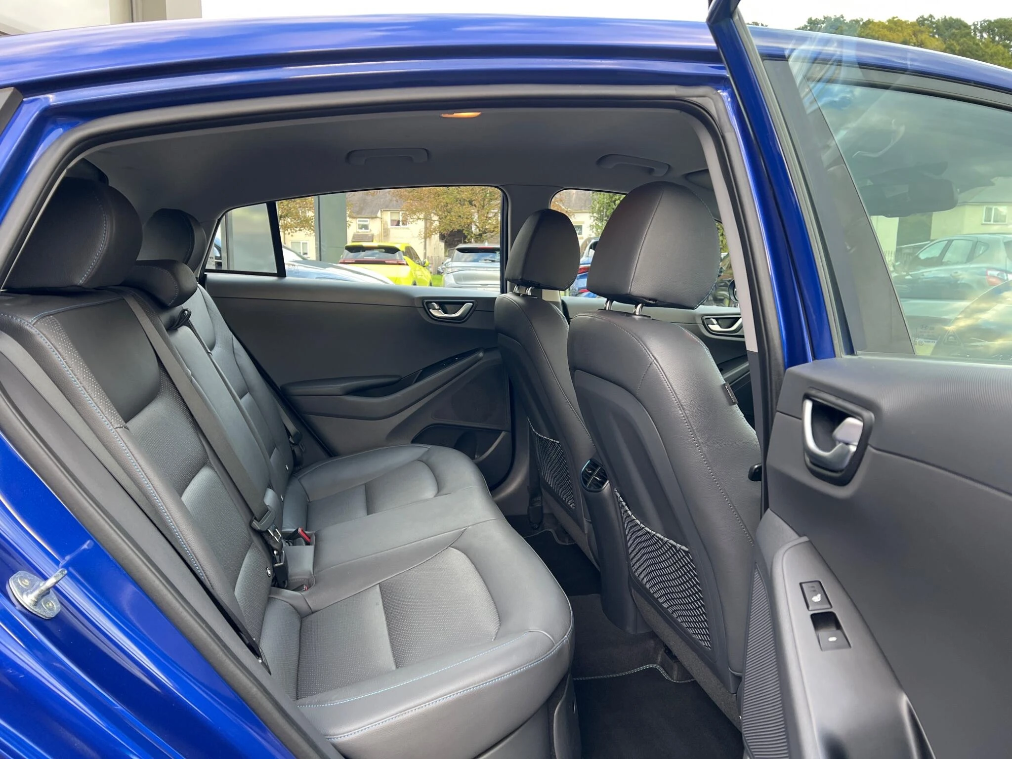 Vehicle image 20