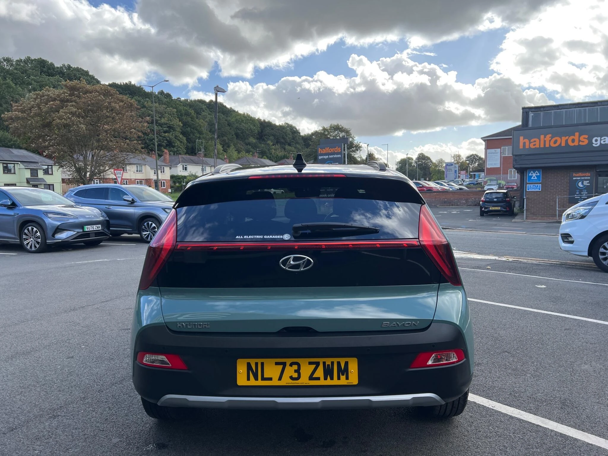 Vehicle image 9