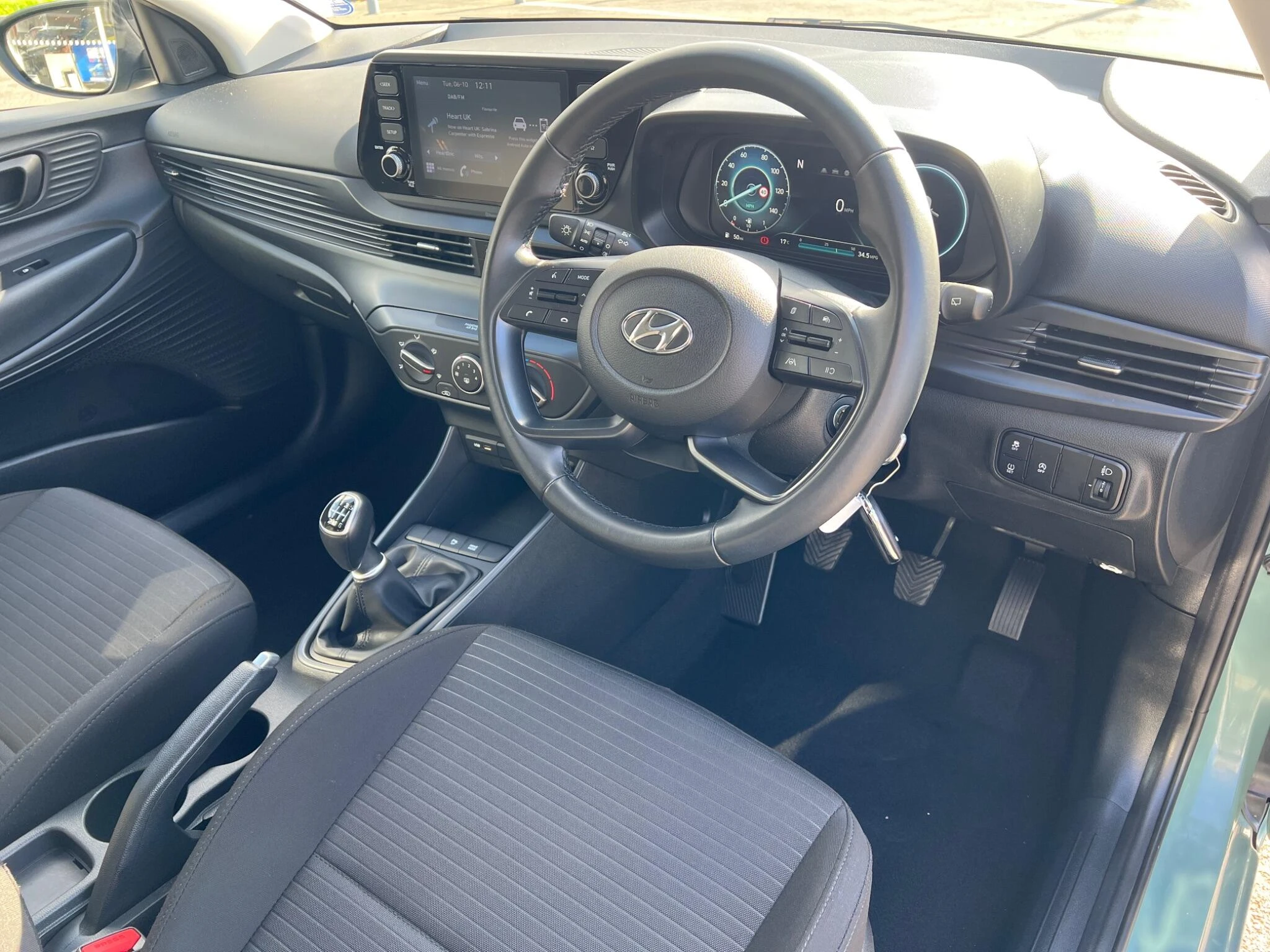 Vehicle image 20