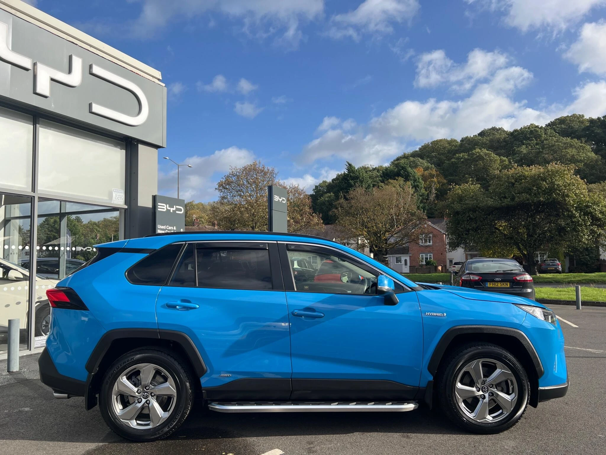 Vehicle image 12