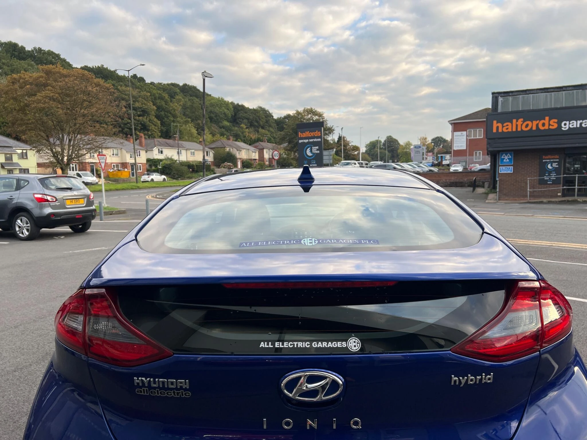 Vehicle image 11