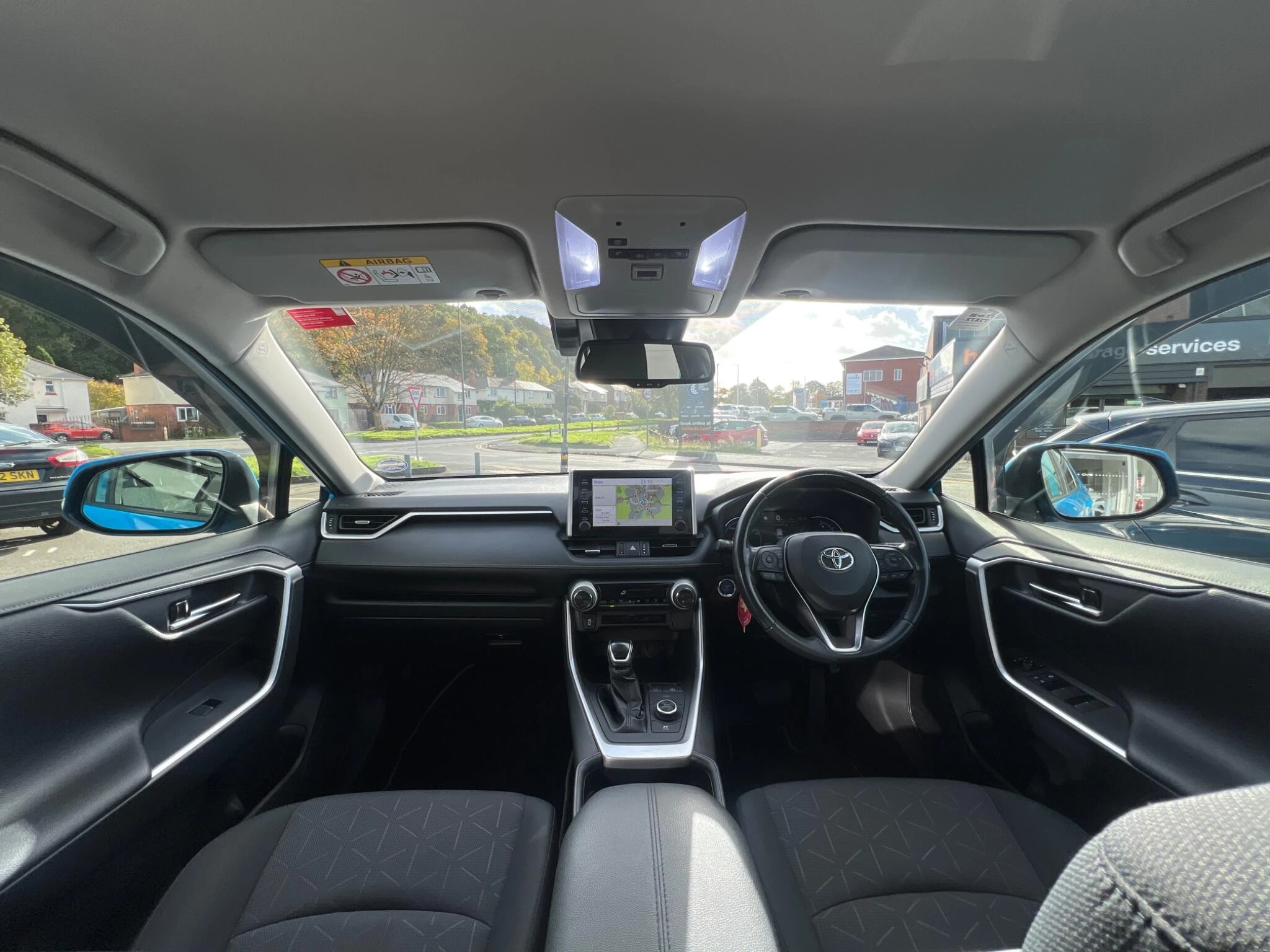 Vehicle image 17
