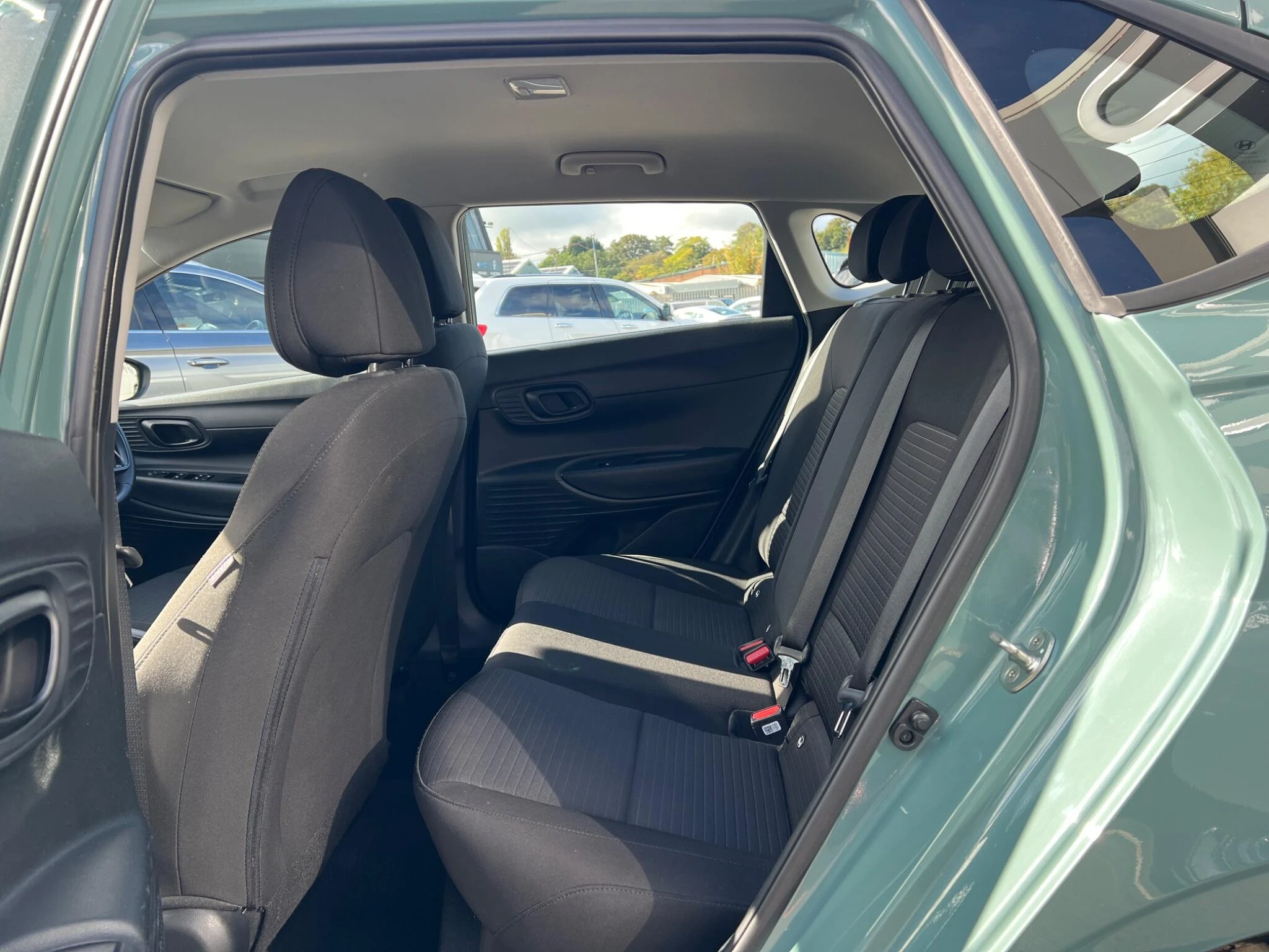 Vehicle image 21