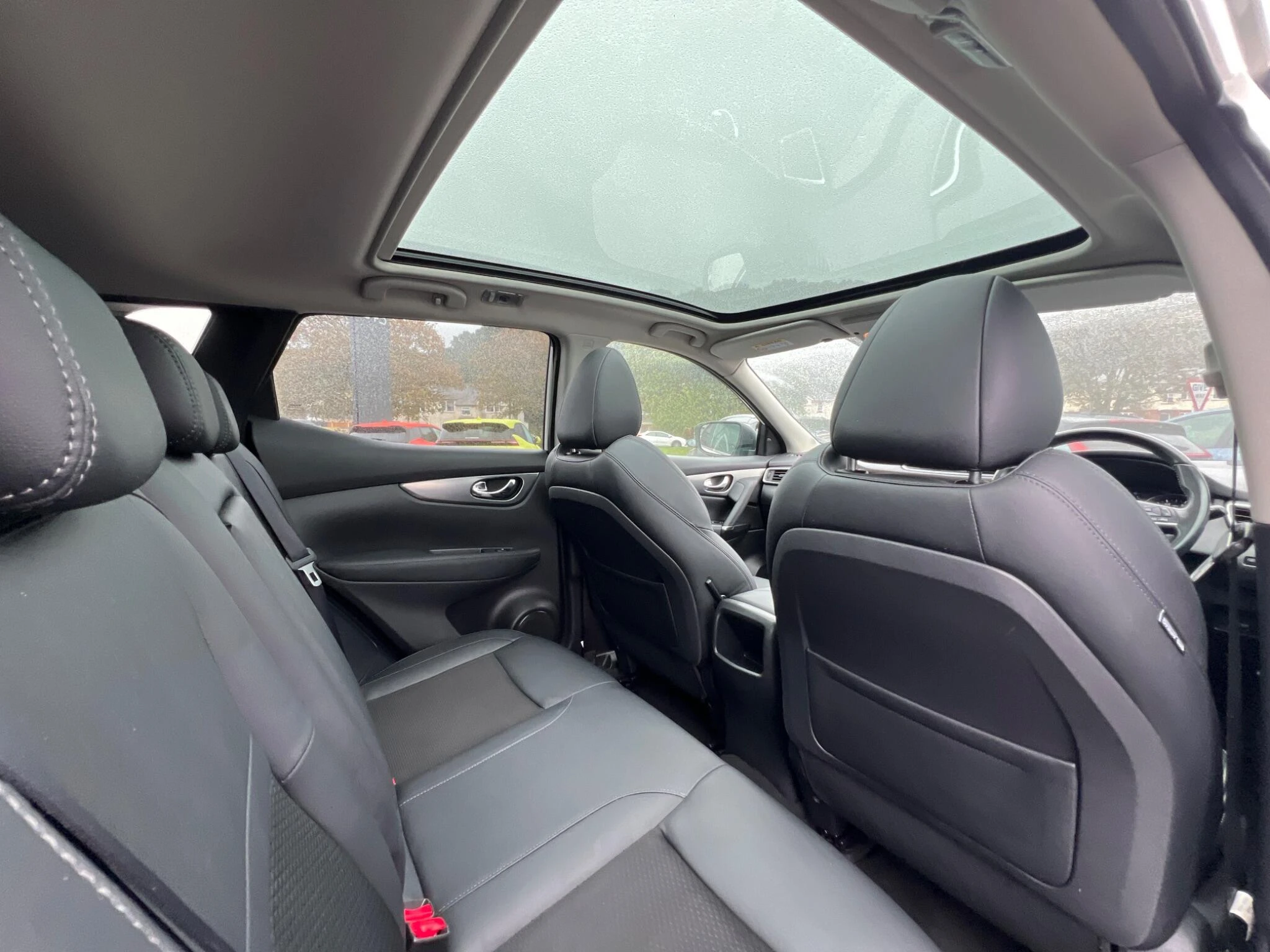 Vehicle image 30