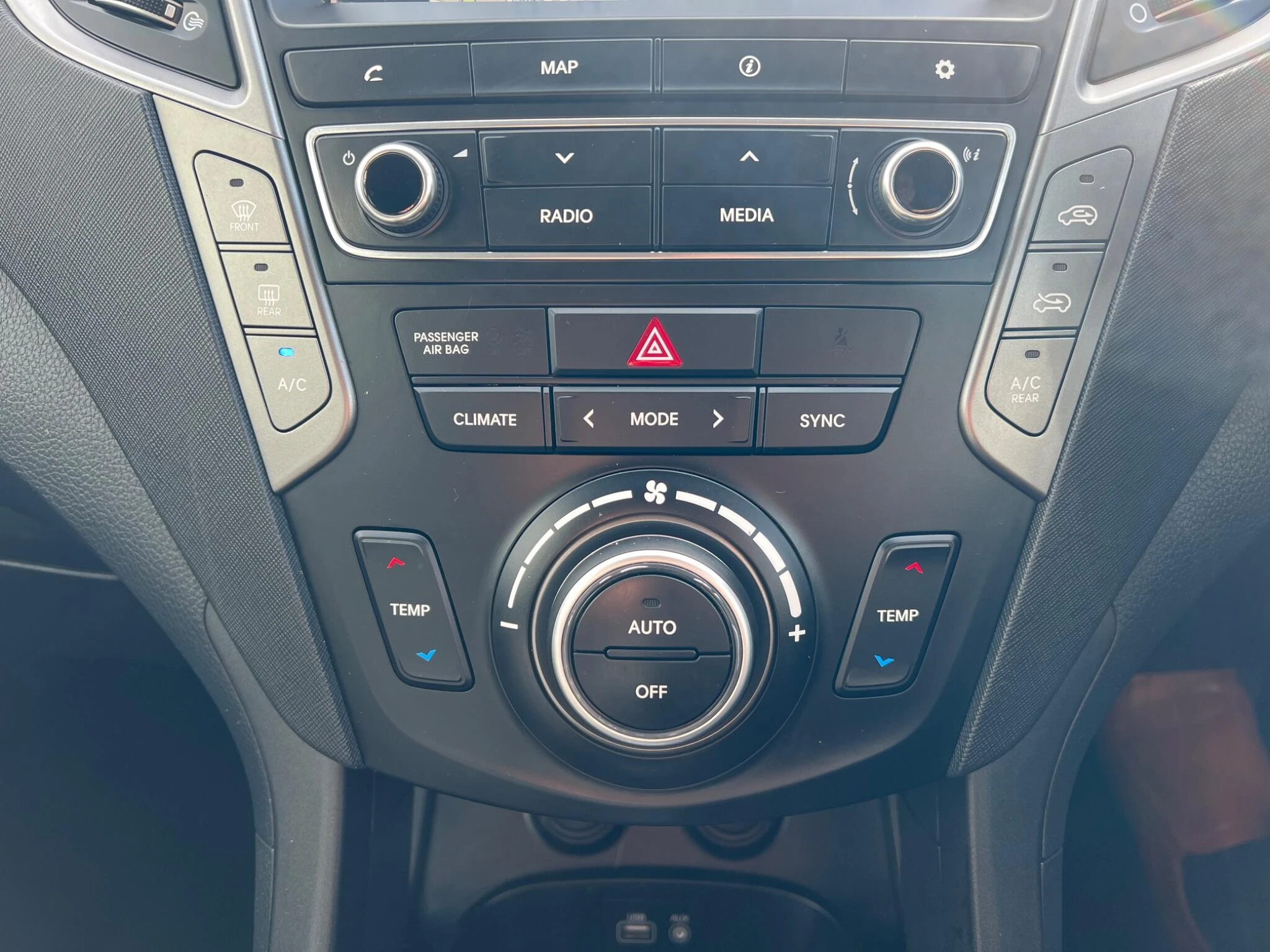 Vehicle image 27