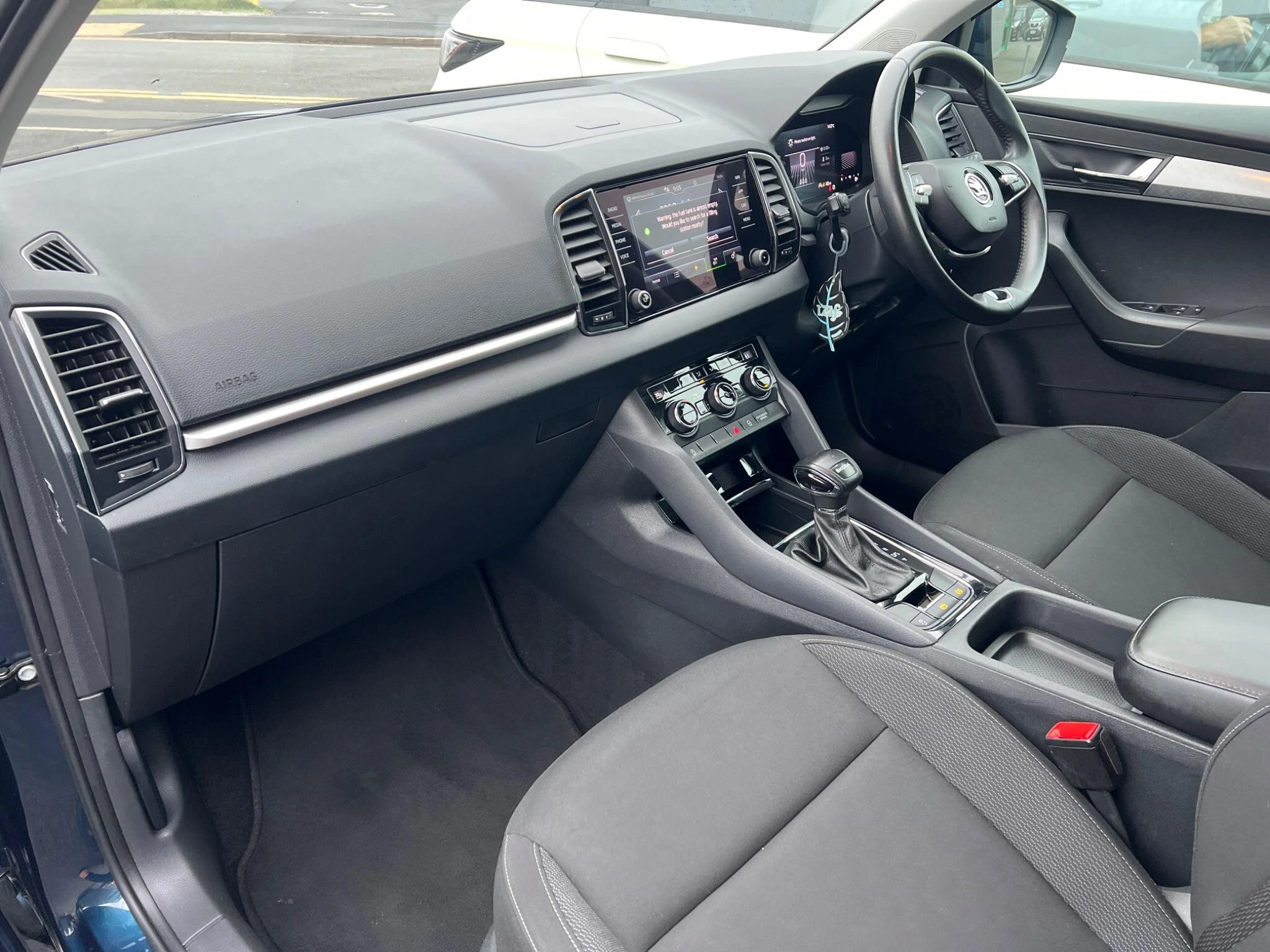 Vehicle image 18
