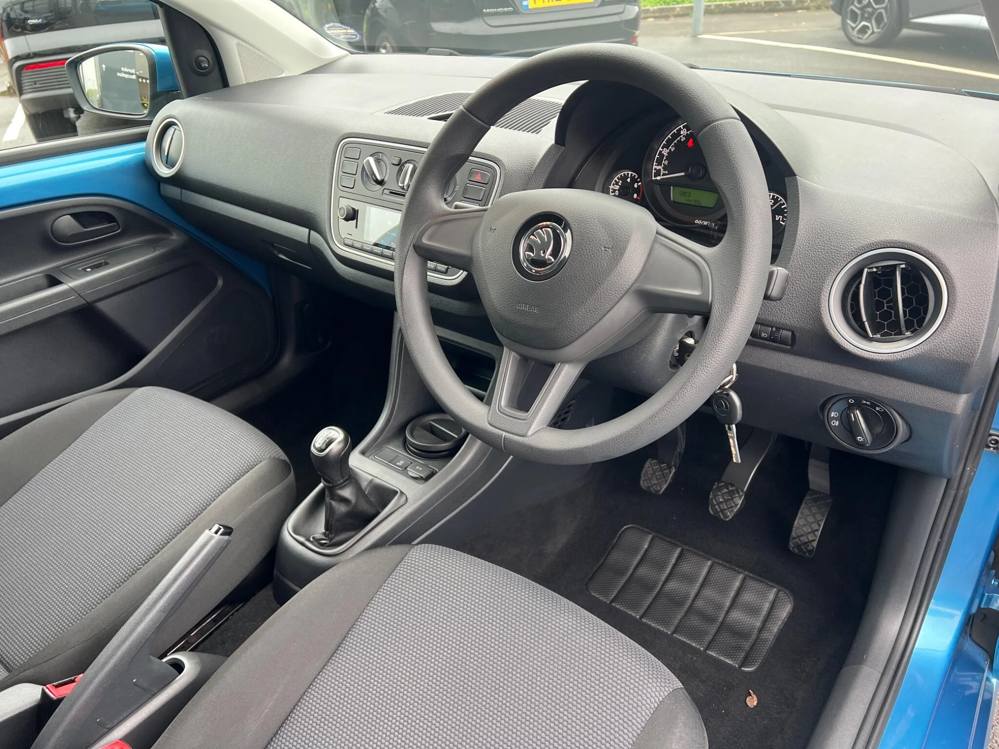 Vehicle image 21