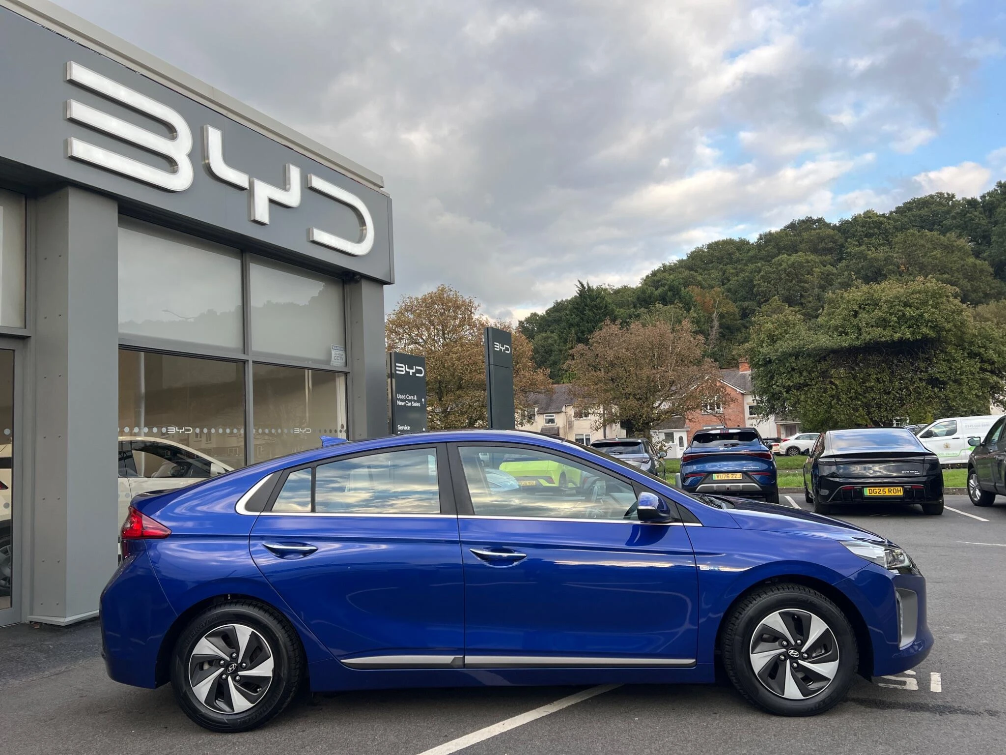 Vehicle image 8