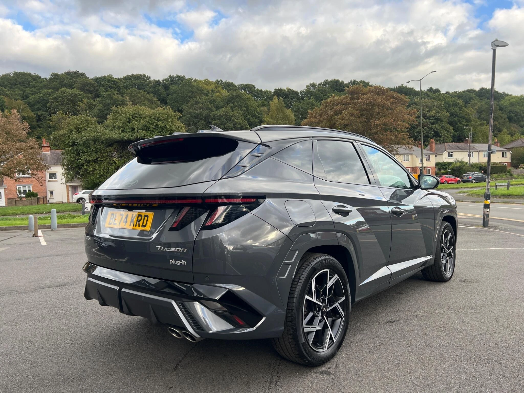 Vehicle image 14