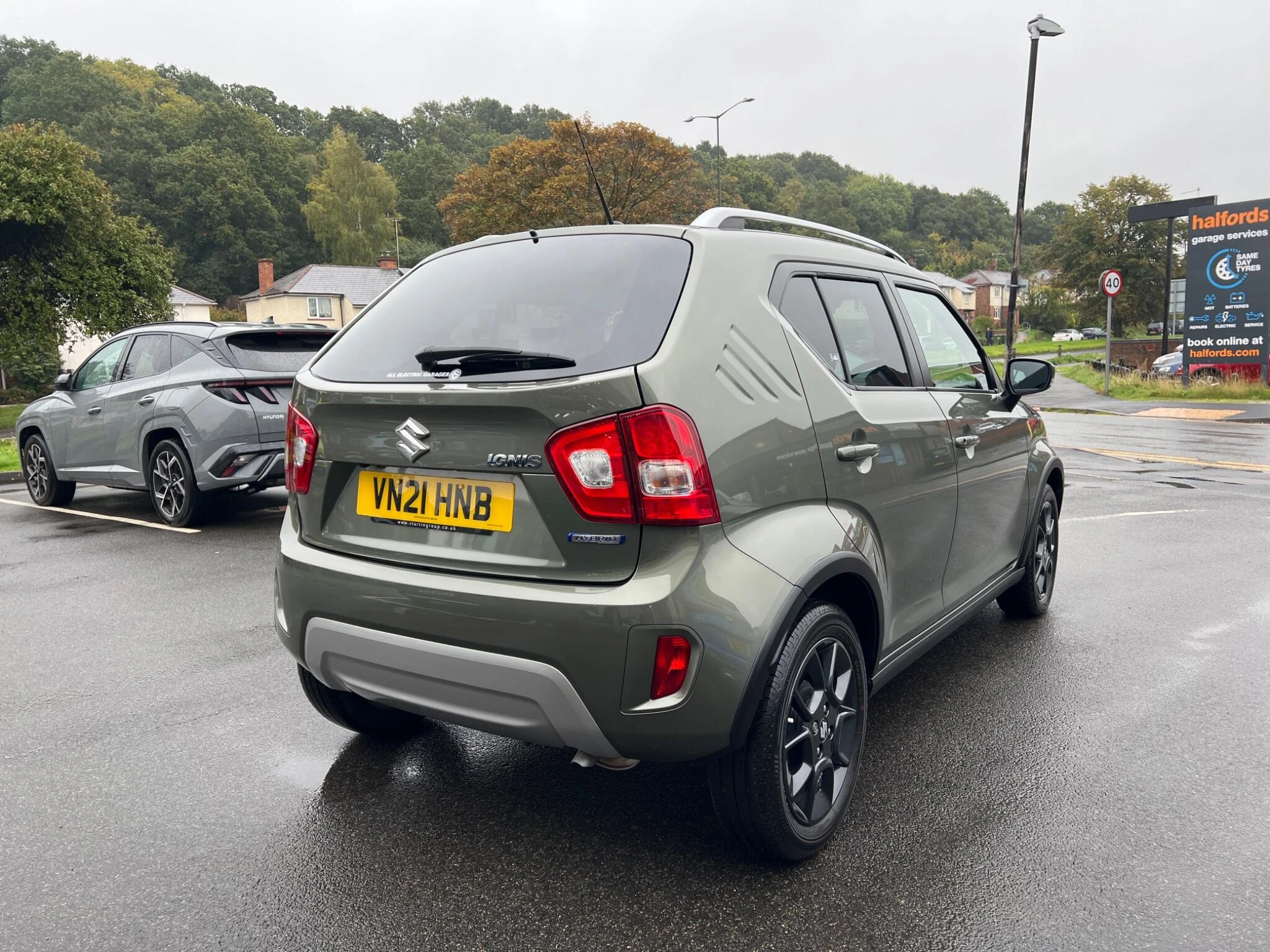Vehicle image 10