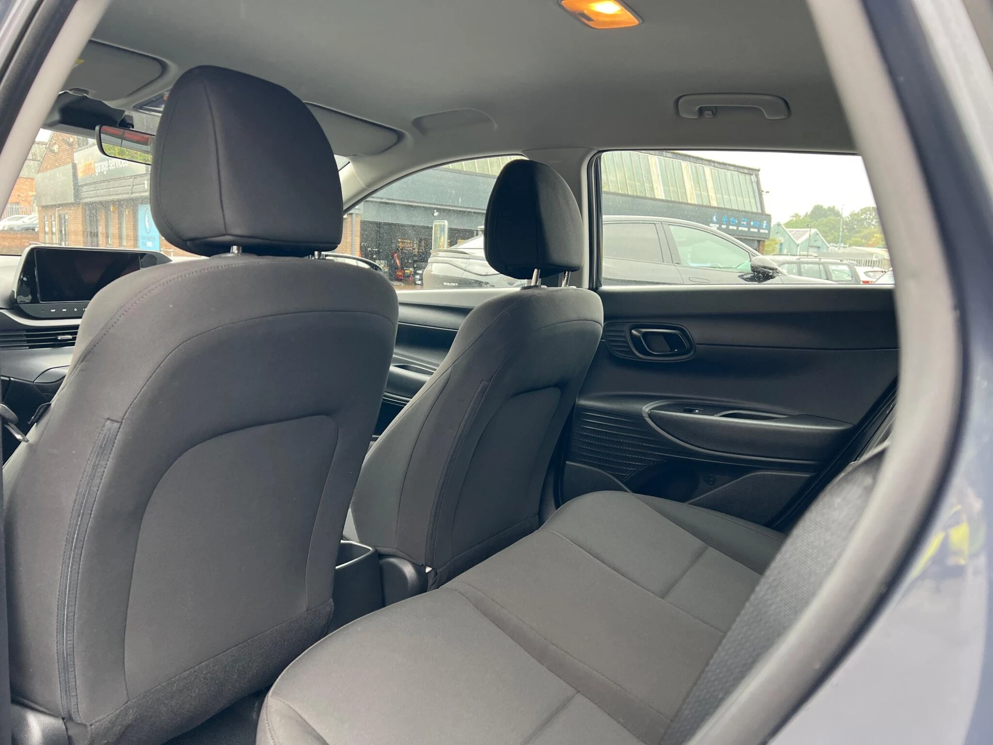Vehicle image 25
