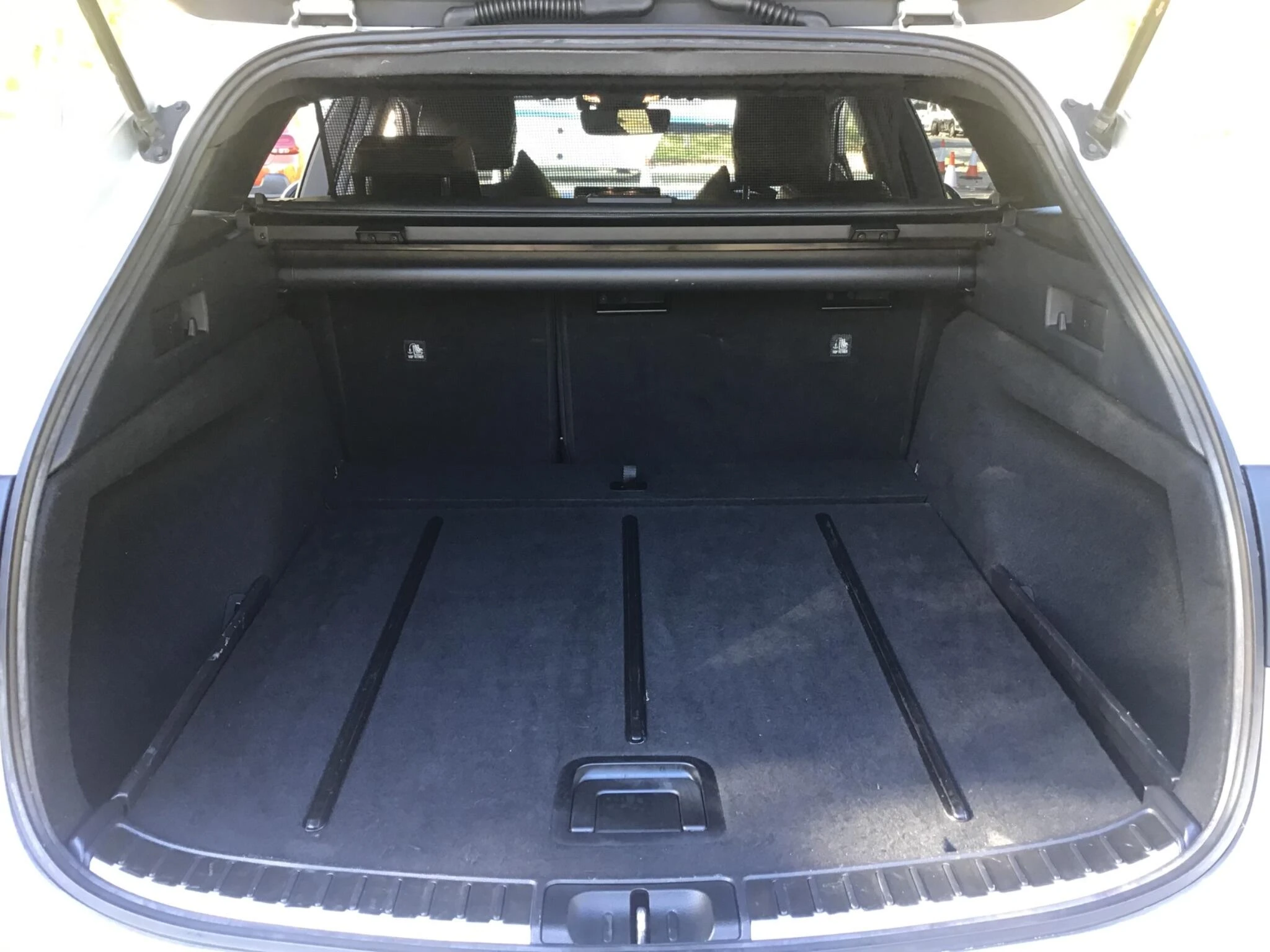 Vehicle image 30