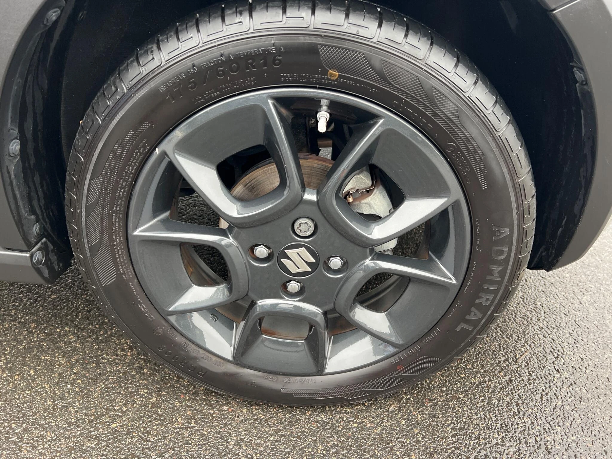 Vehicle image 23