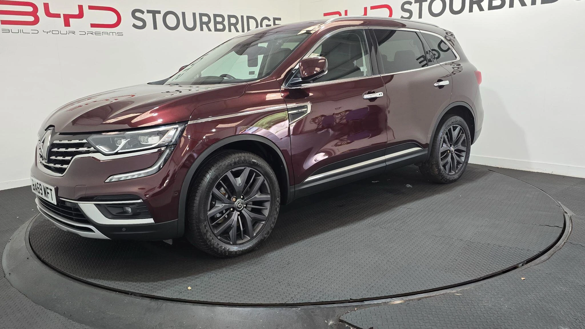 Vehicle image 6