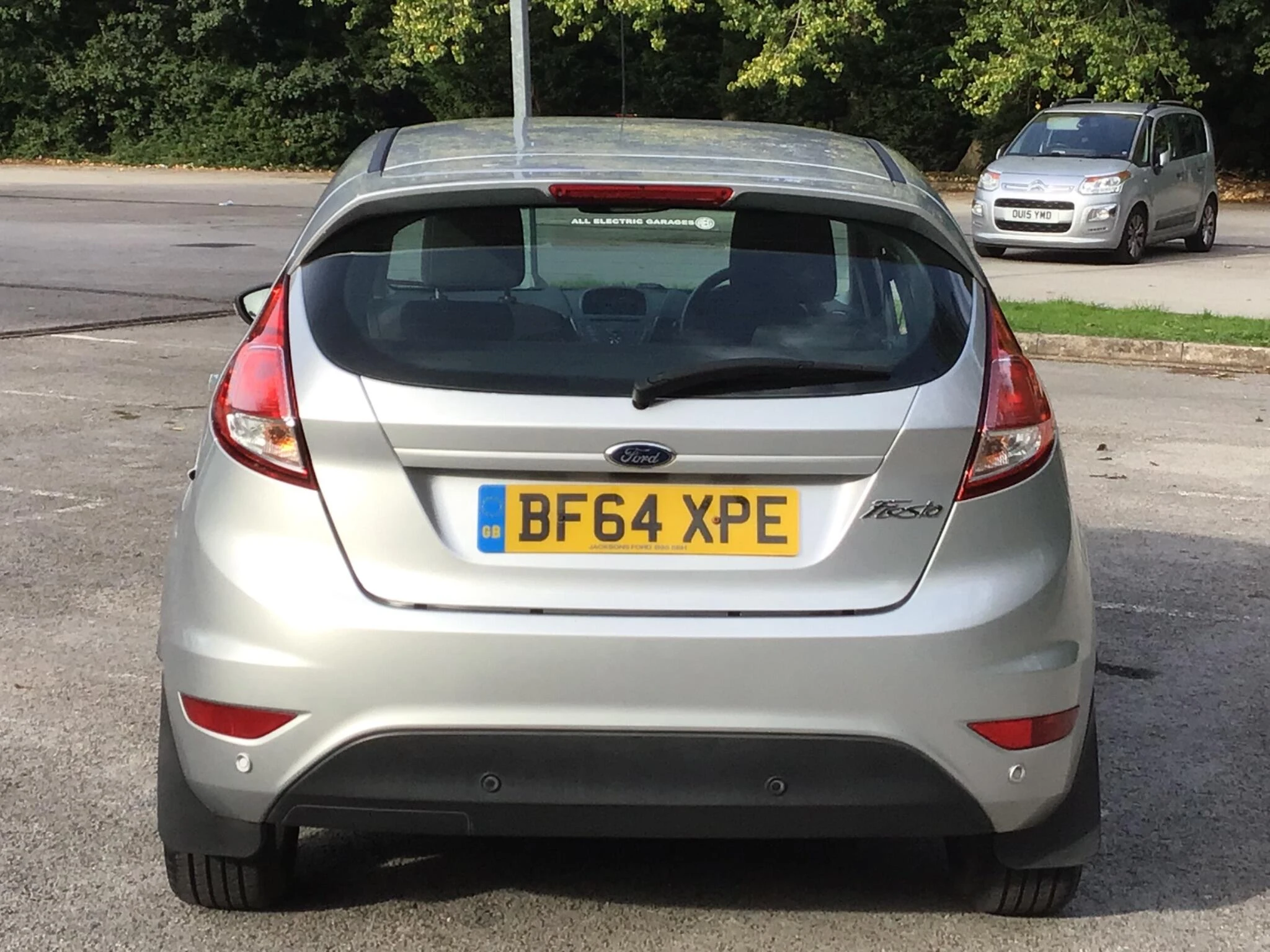 Vehicle image 4