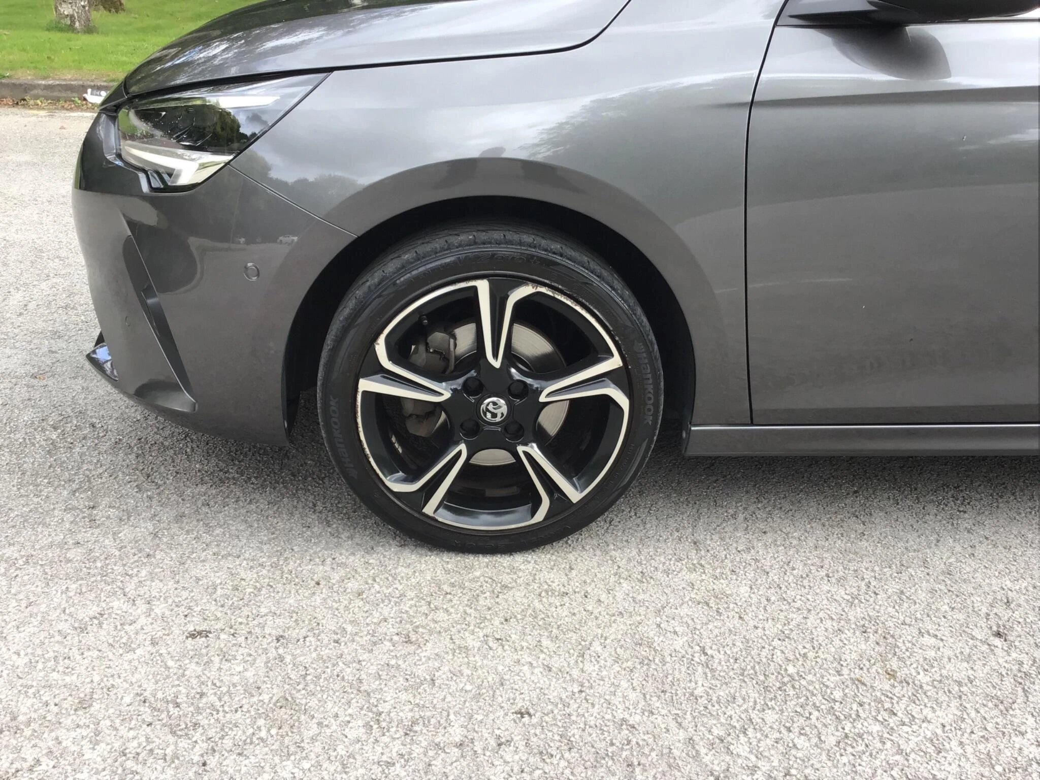 Vehicle image 14