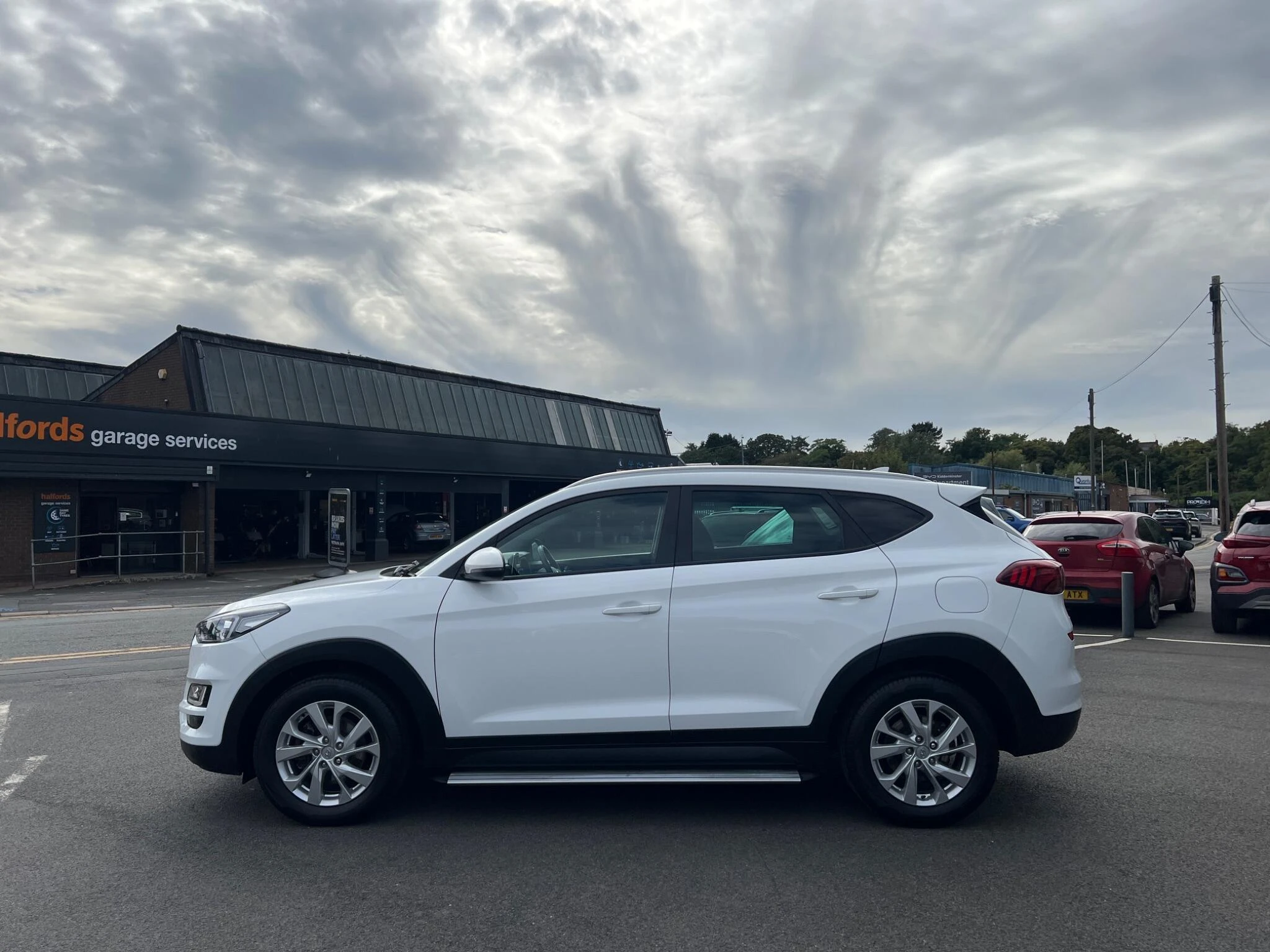 Vehicle image 10