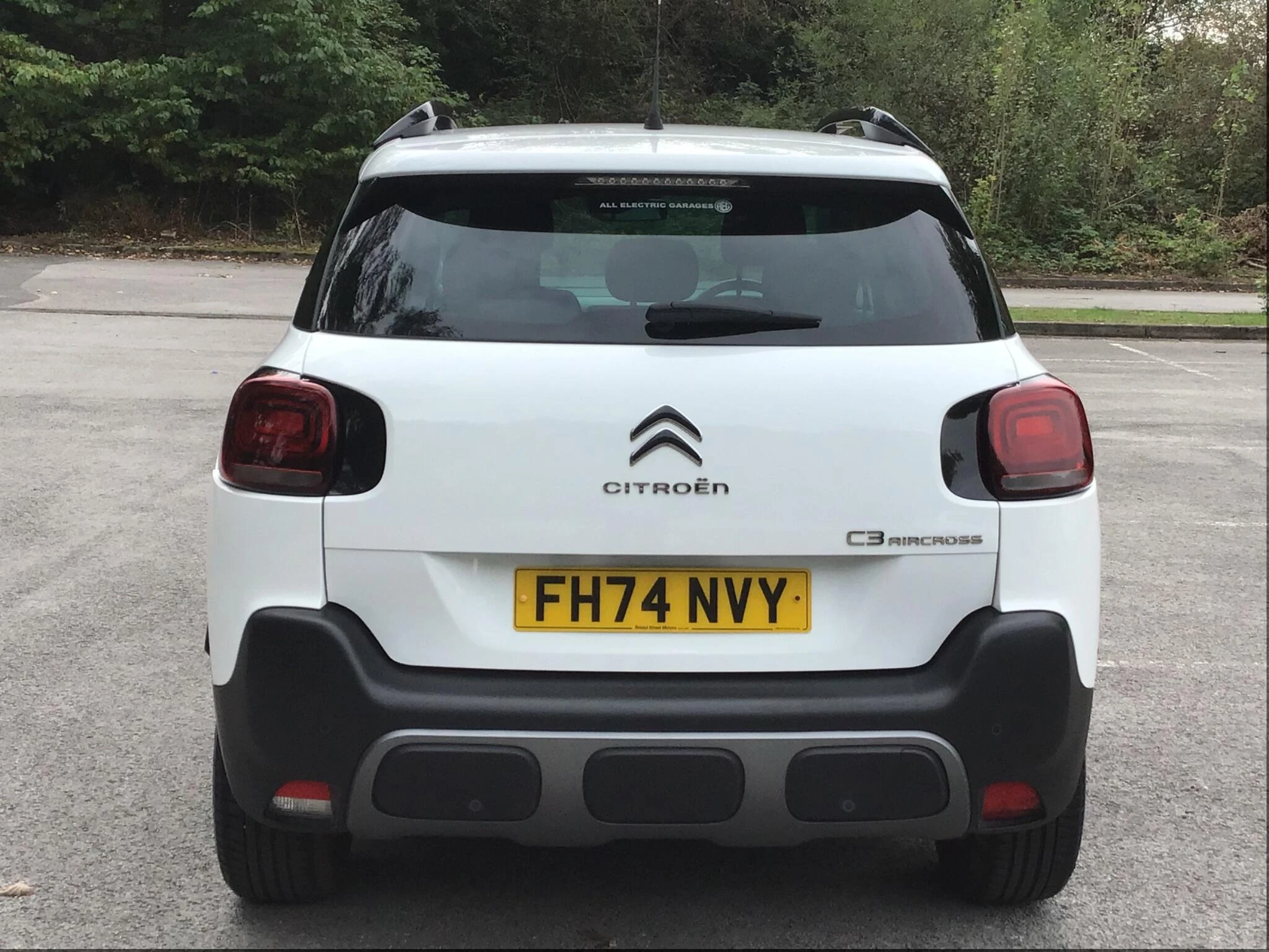 Vehicle thumbnail 4