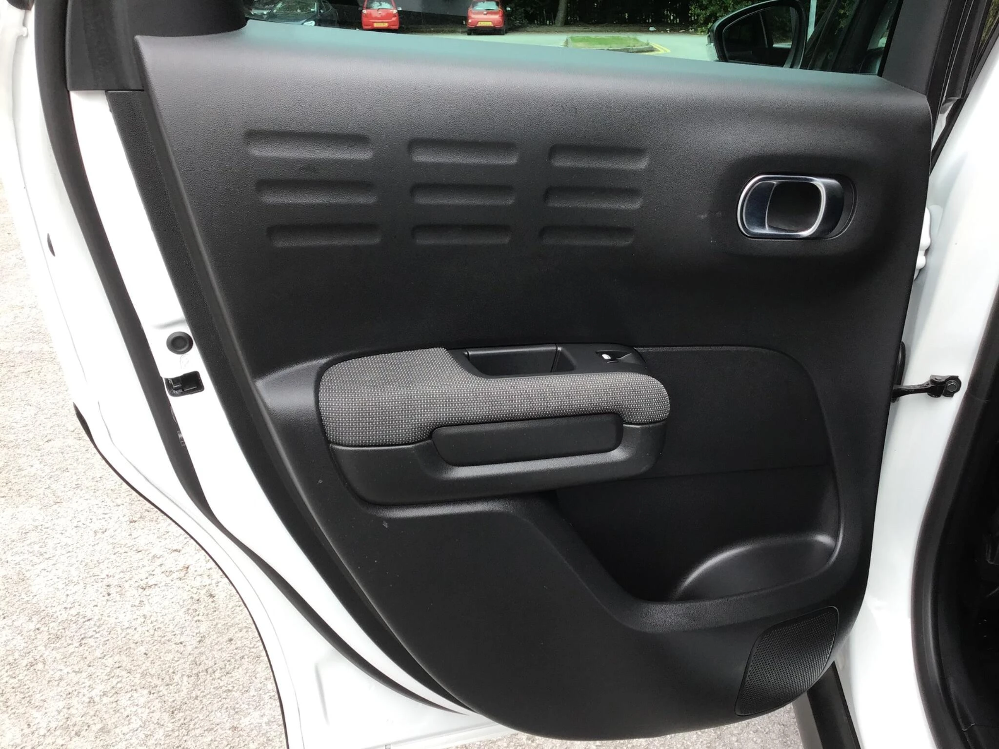 Vehicle image 21