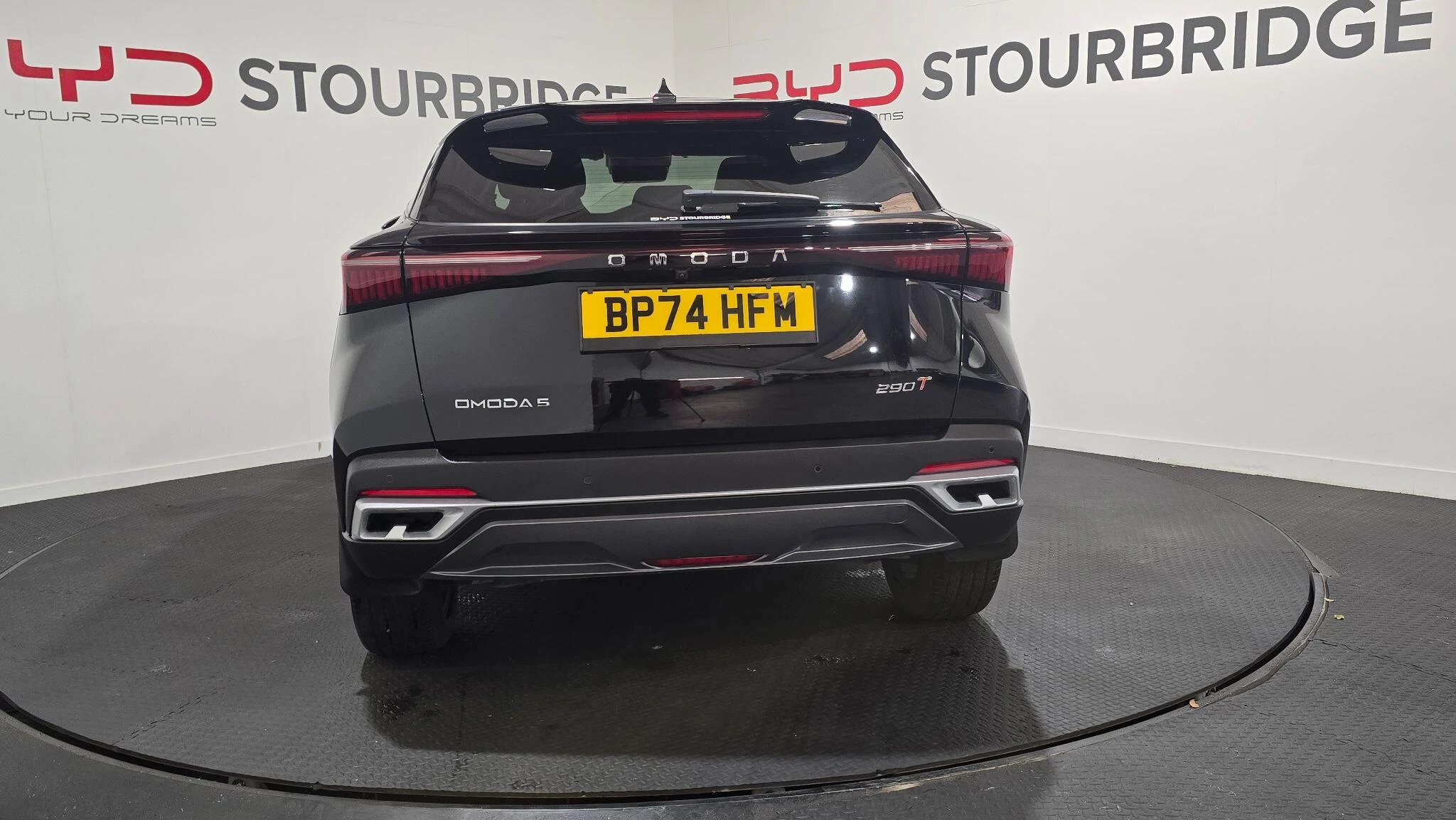 Vehicle image 13