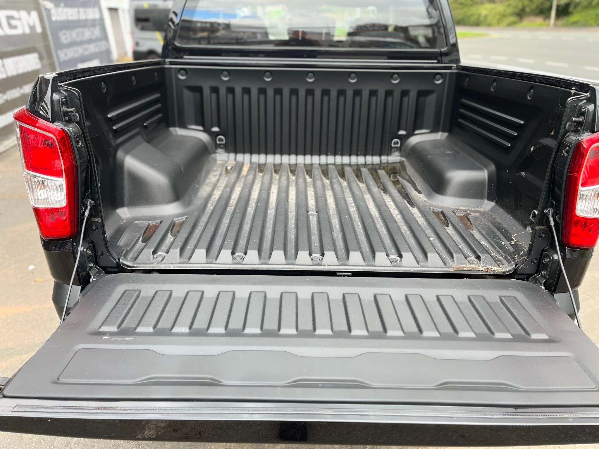 Vehicle image 11