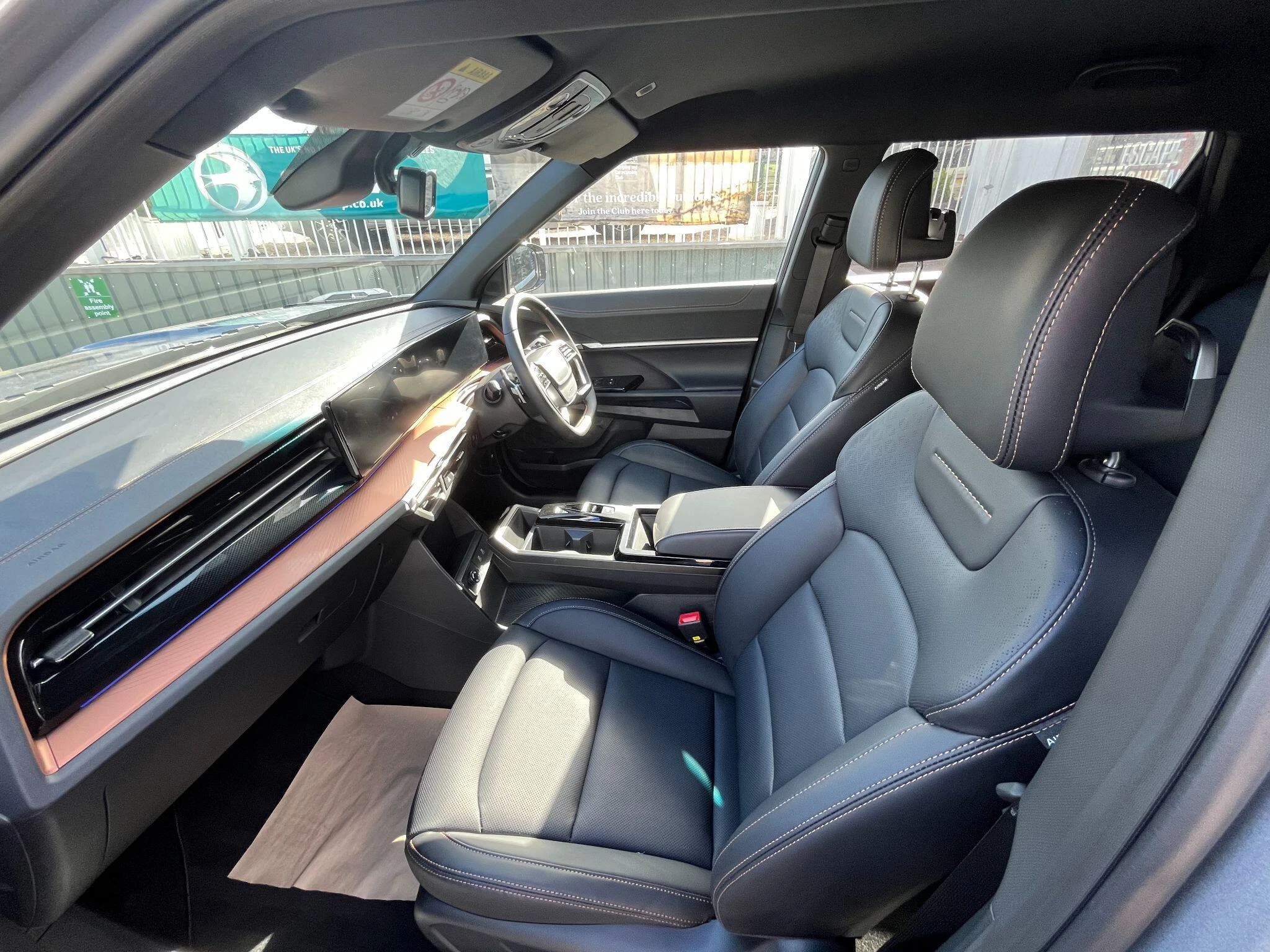 Vehicle image 21