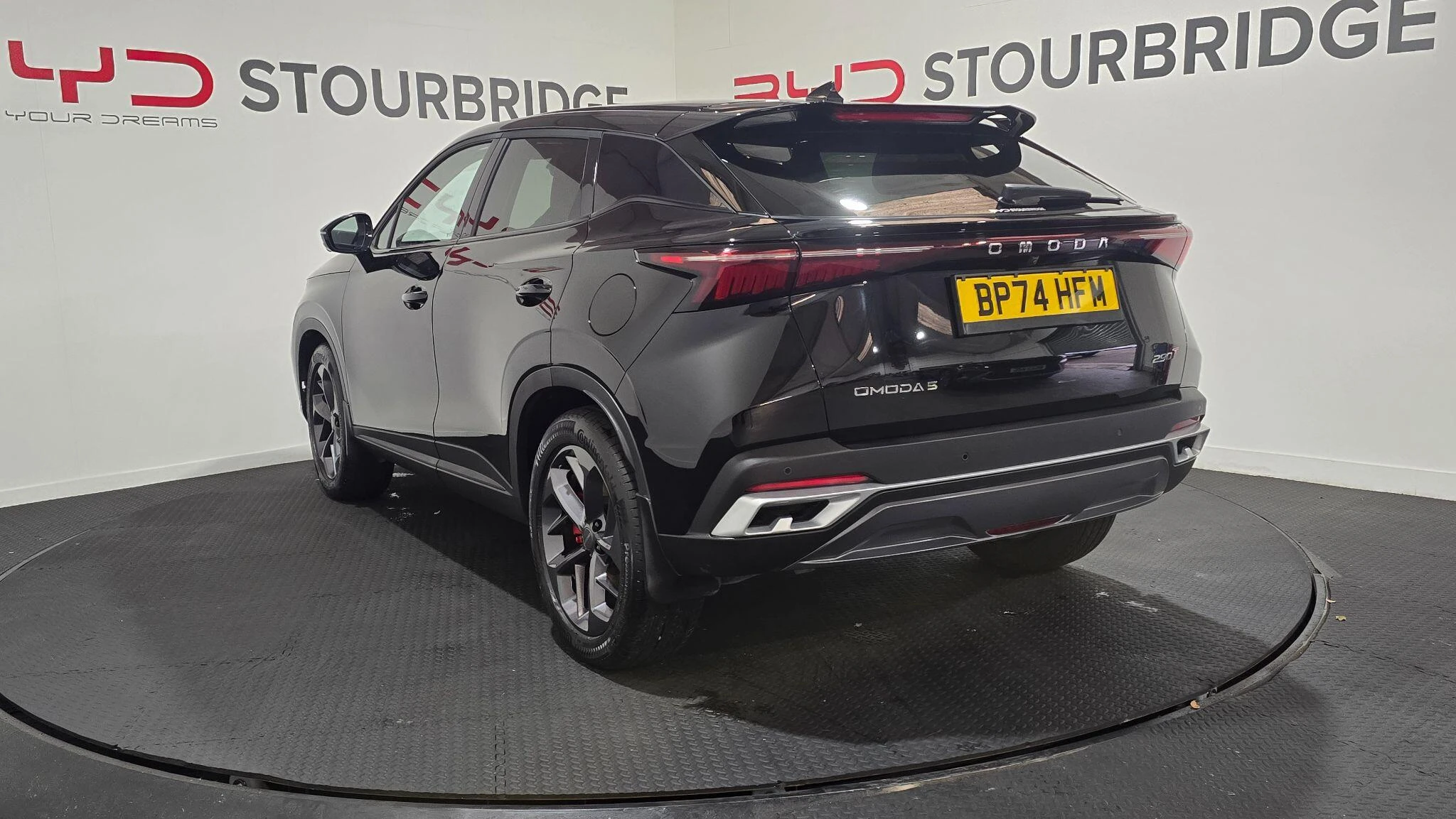 Vehicle image 9