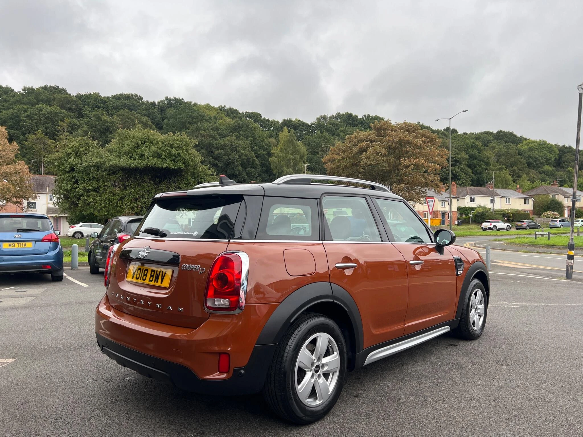 Vehicle image 14
