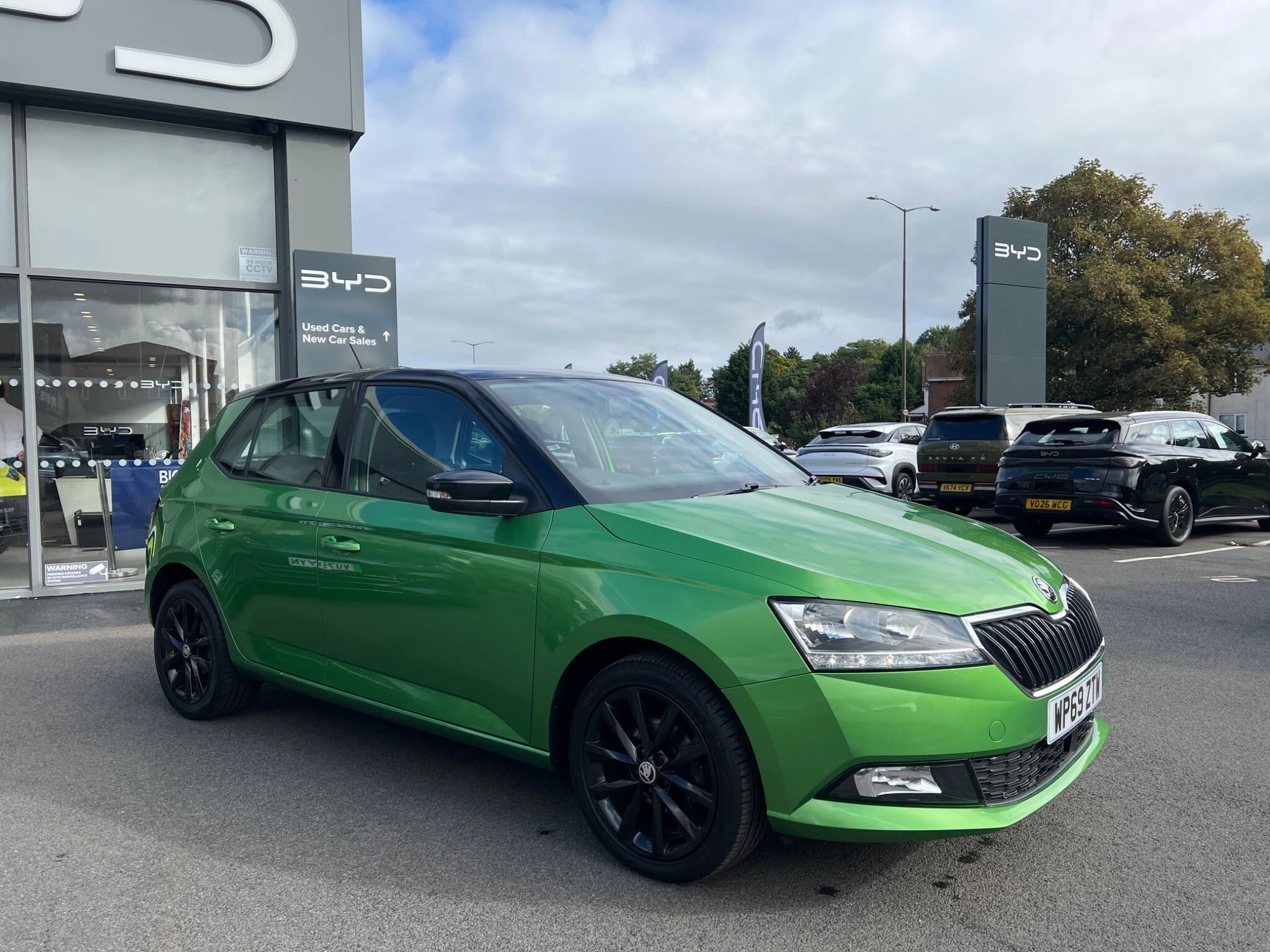 Vehicle image 6