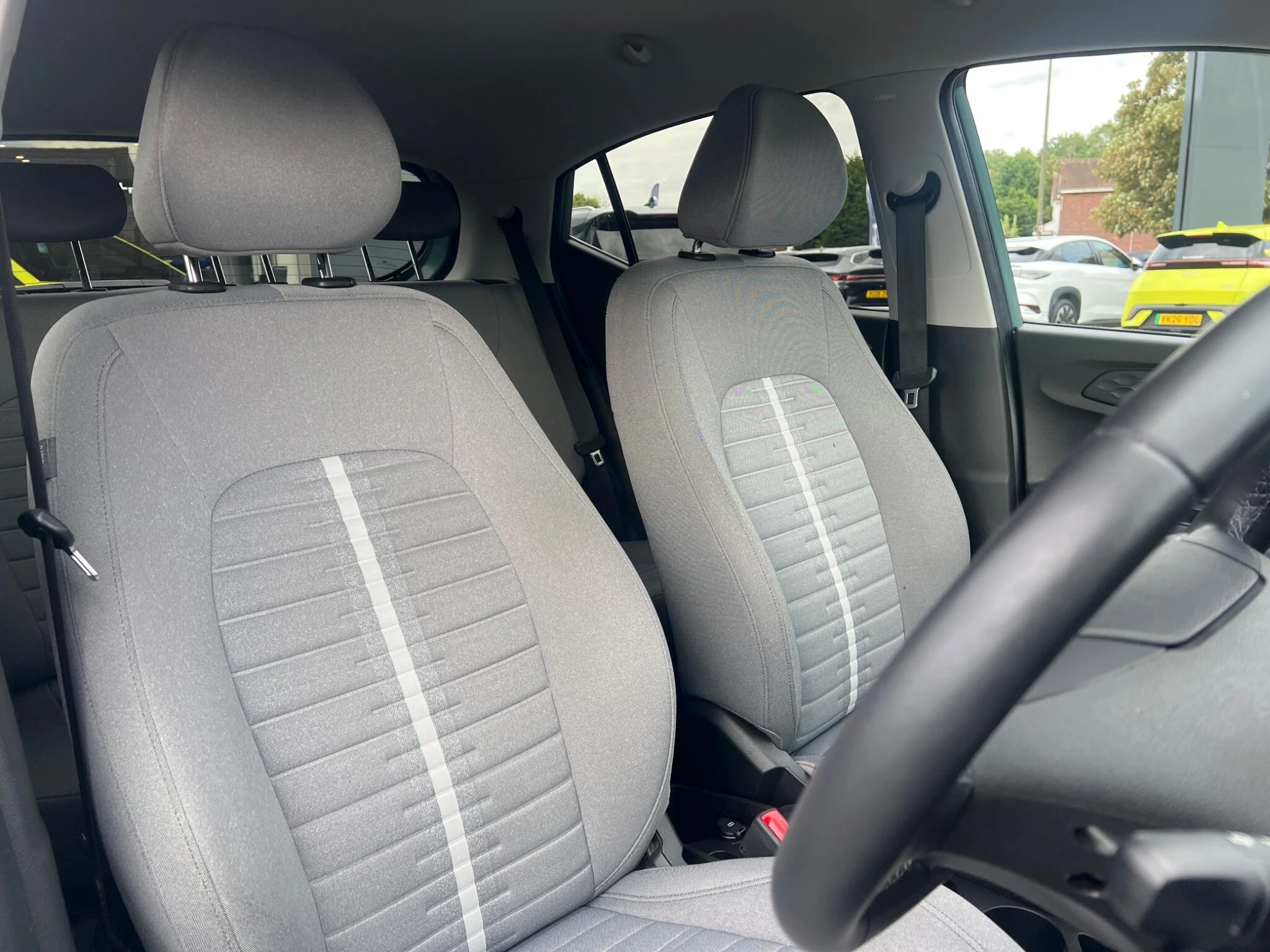 Vehicle image 21