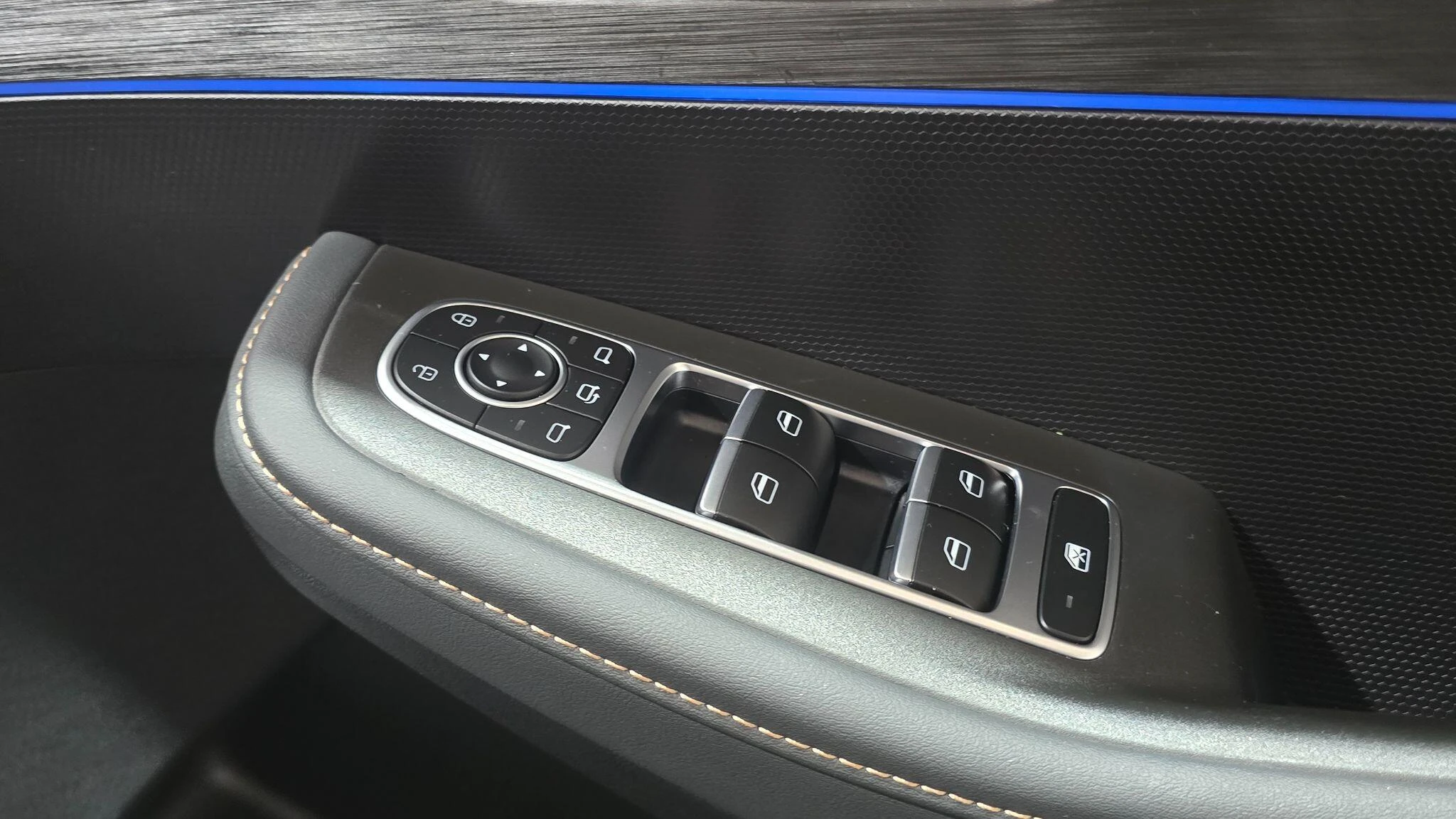 Vehicle image 42